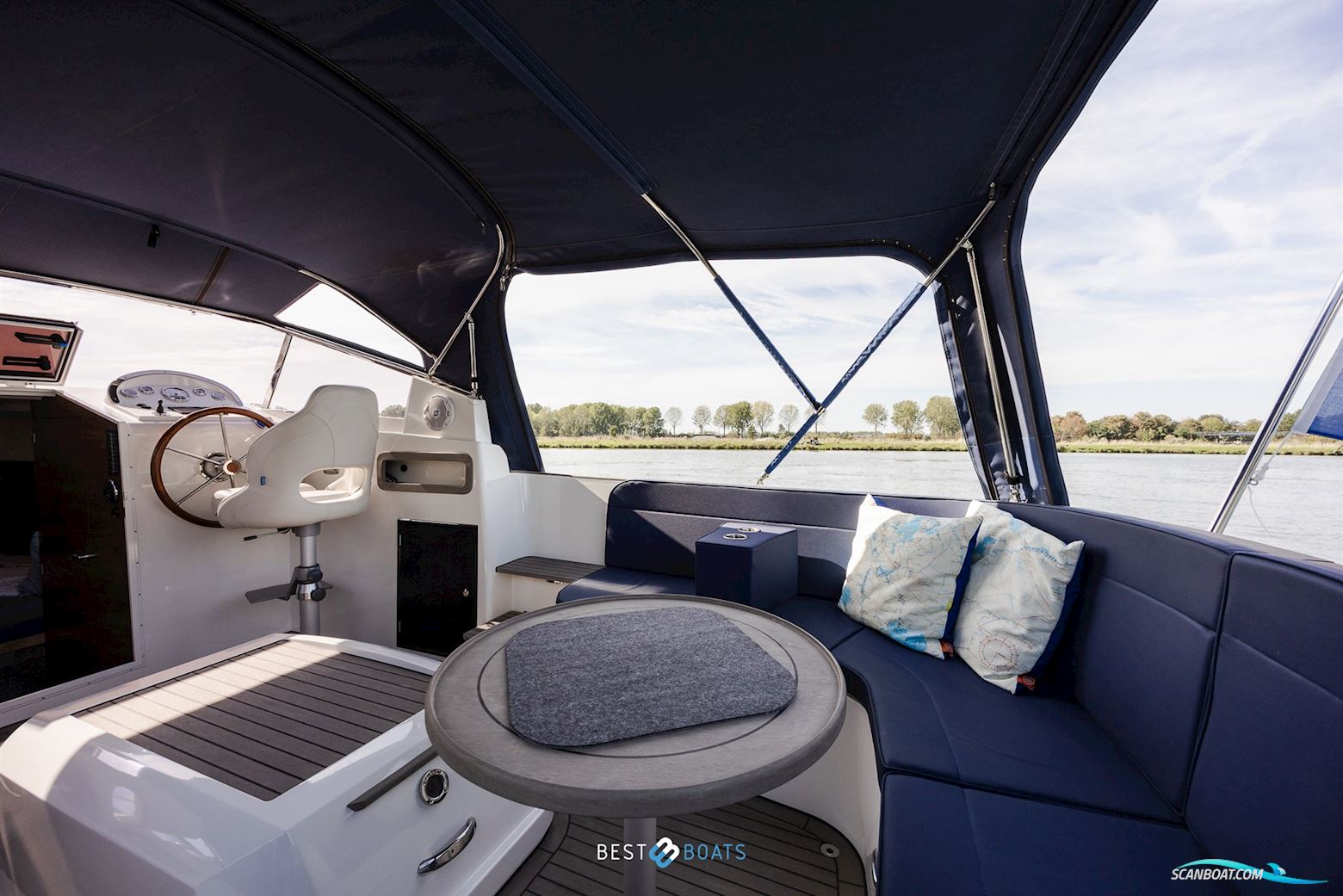 Antaris Seventy7 Cabin