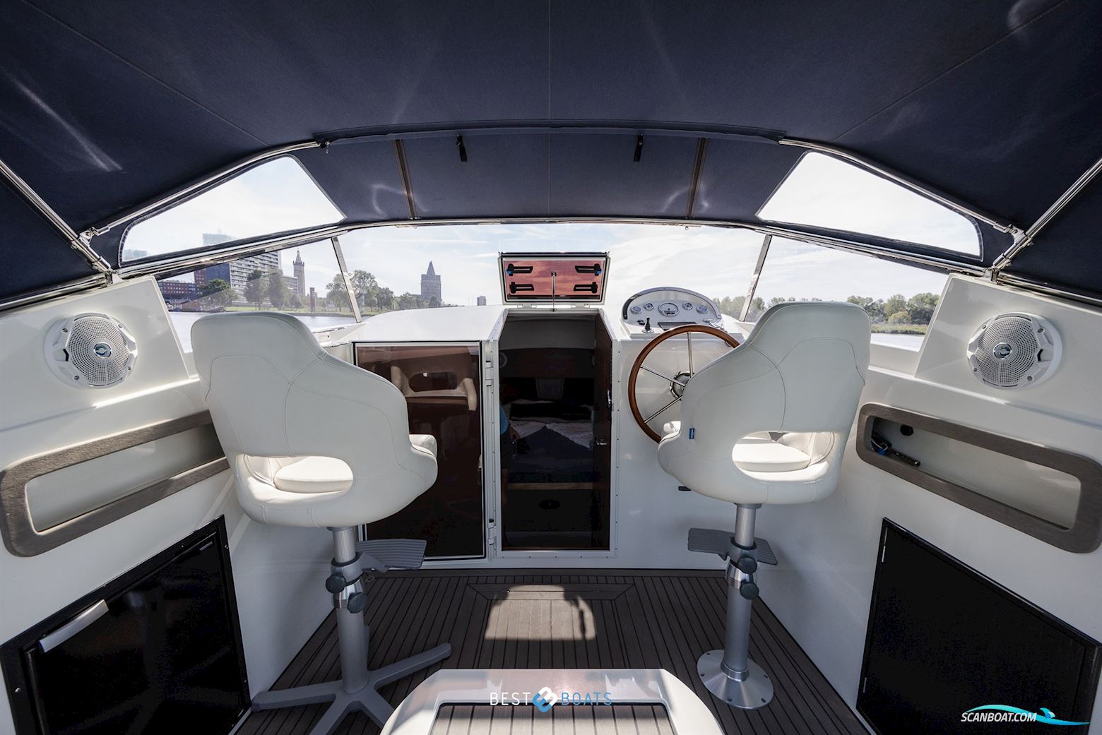 Antaris Seventy7 Cabin
