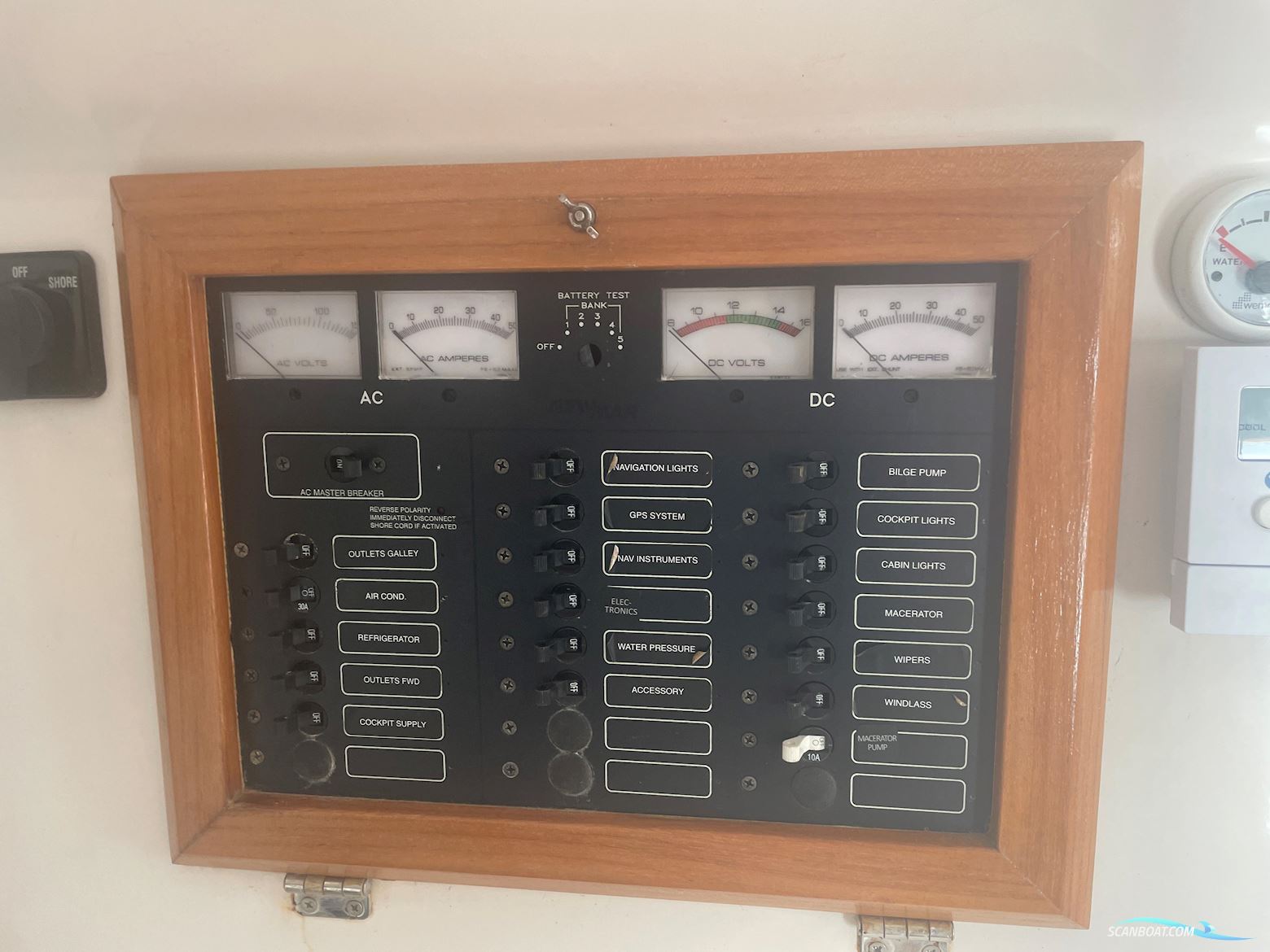 Apex Yachts Quepos 350