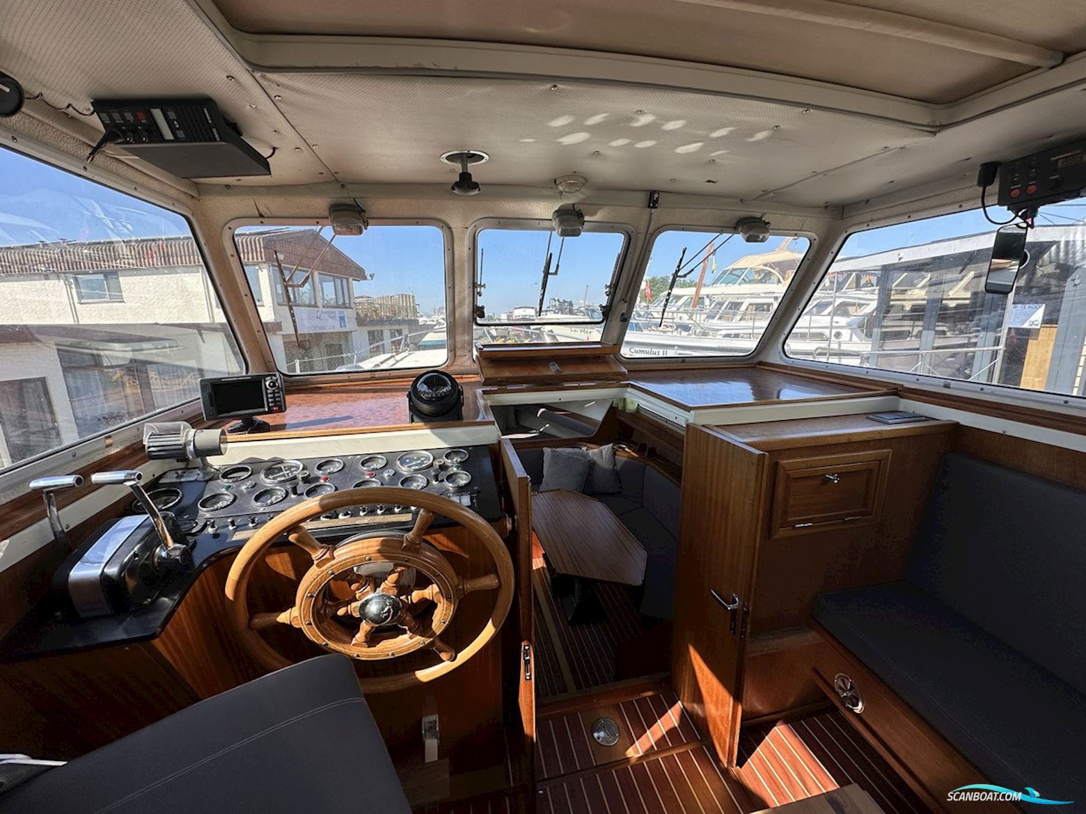 Apollo 32 TT de Luxe AK