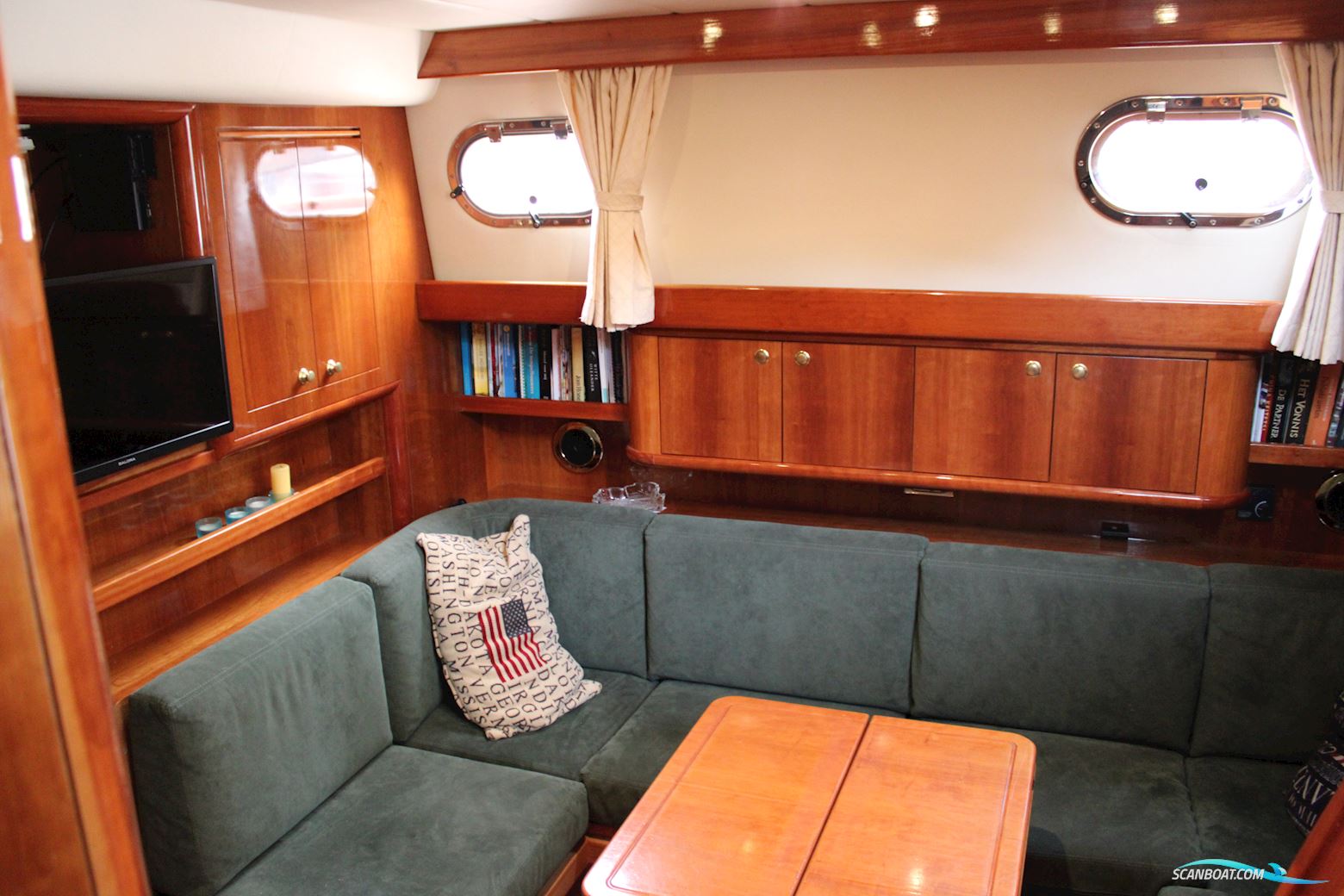 Apreamare 11m semi cabinato
