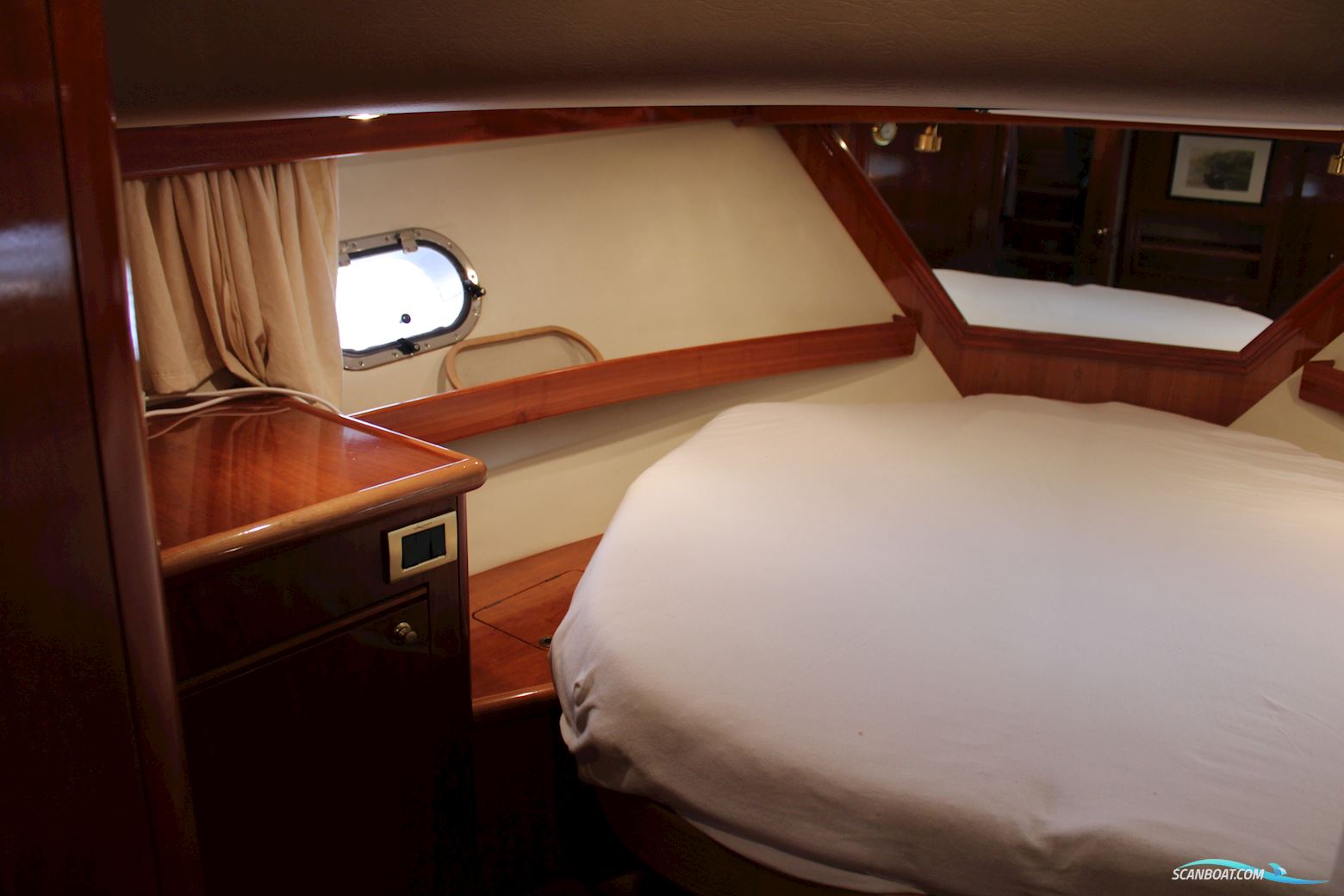 Apreamare 11m semi cabinato