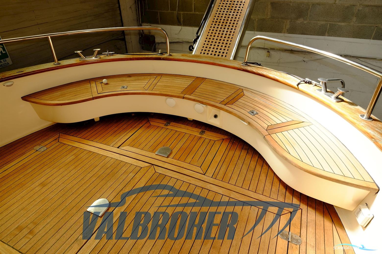 Apreamare Aprea 10 Semi Cabin