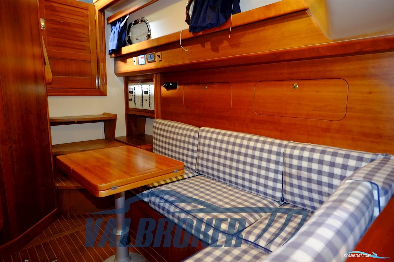 Apreamare Aprea 10 Semi Cabin