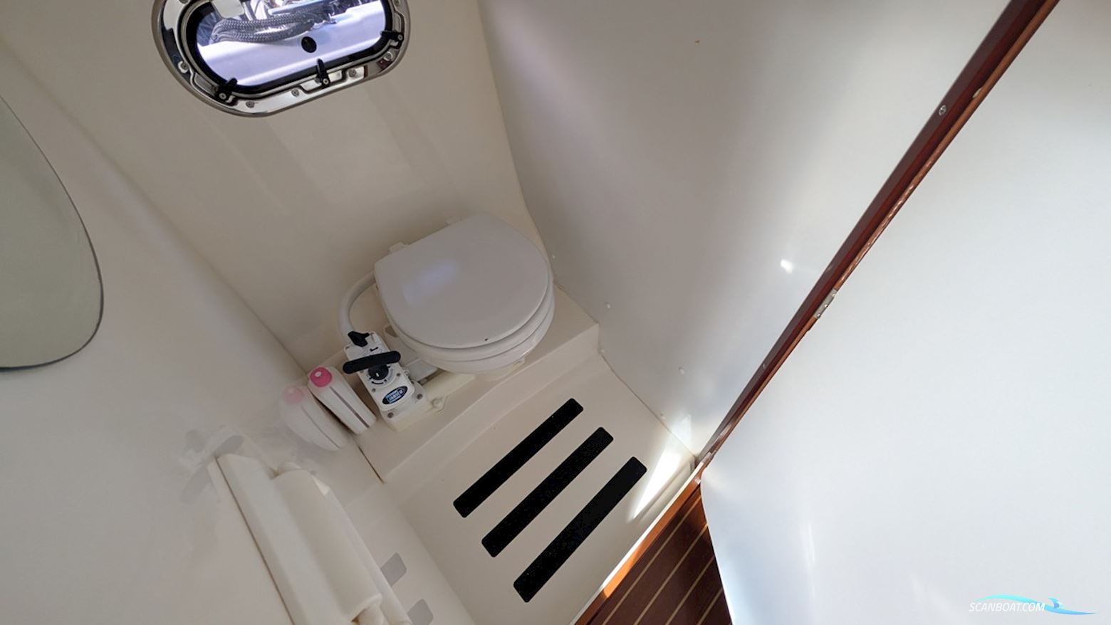 AQUADOR 23 HT