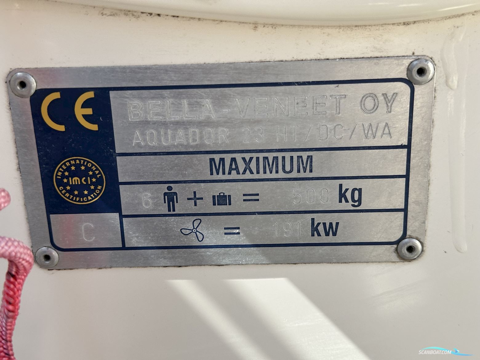 Aquador 23 Walkaround