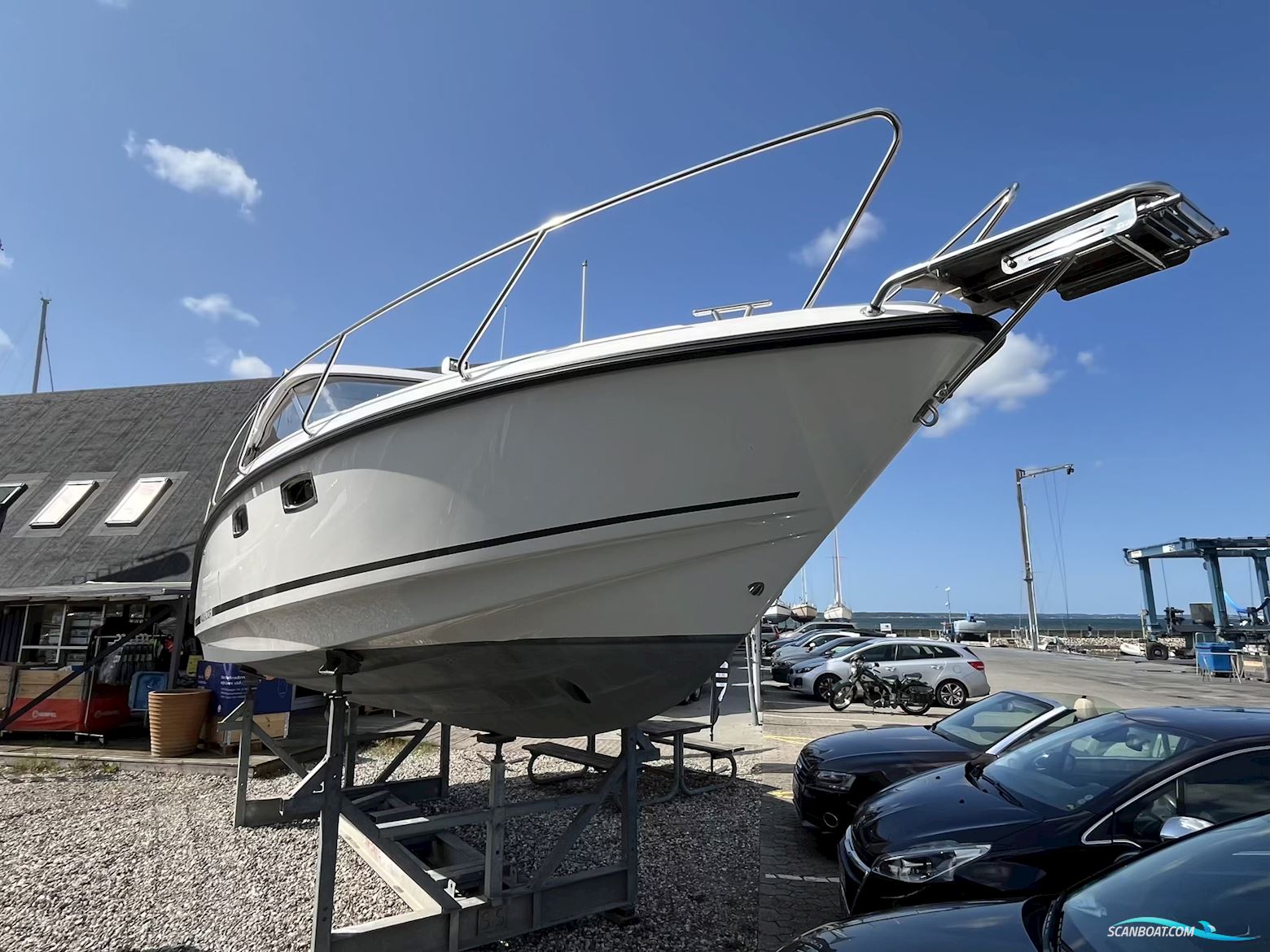 Aquador 27 HT (2020) - Nedsat