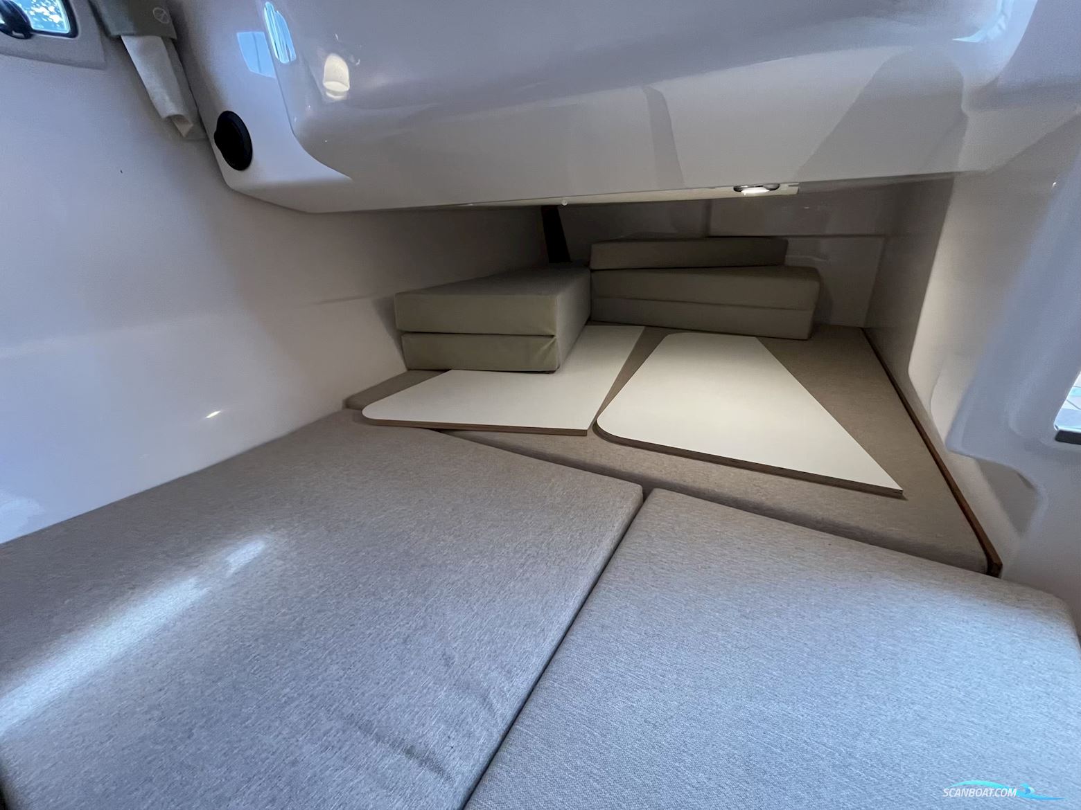 Aquador 27 HT (2020)