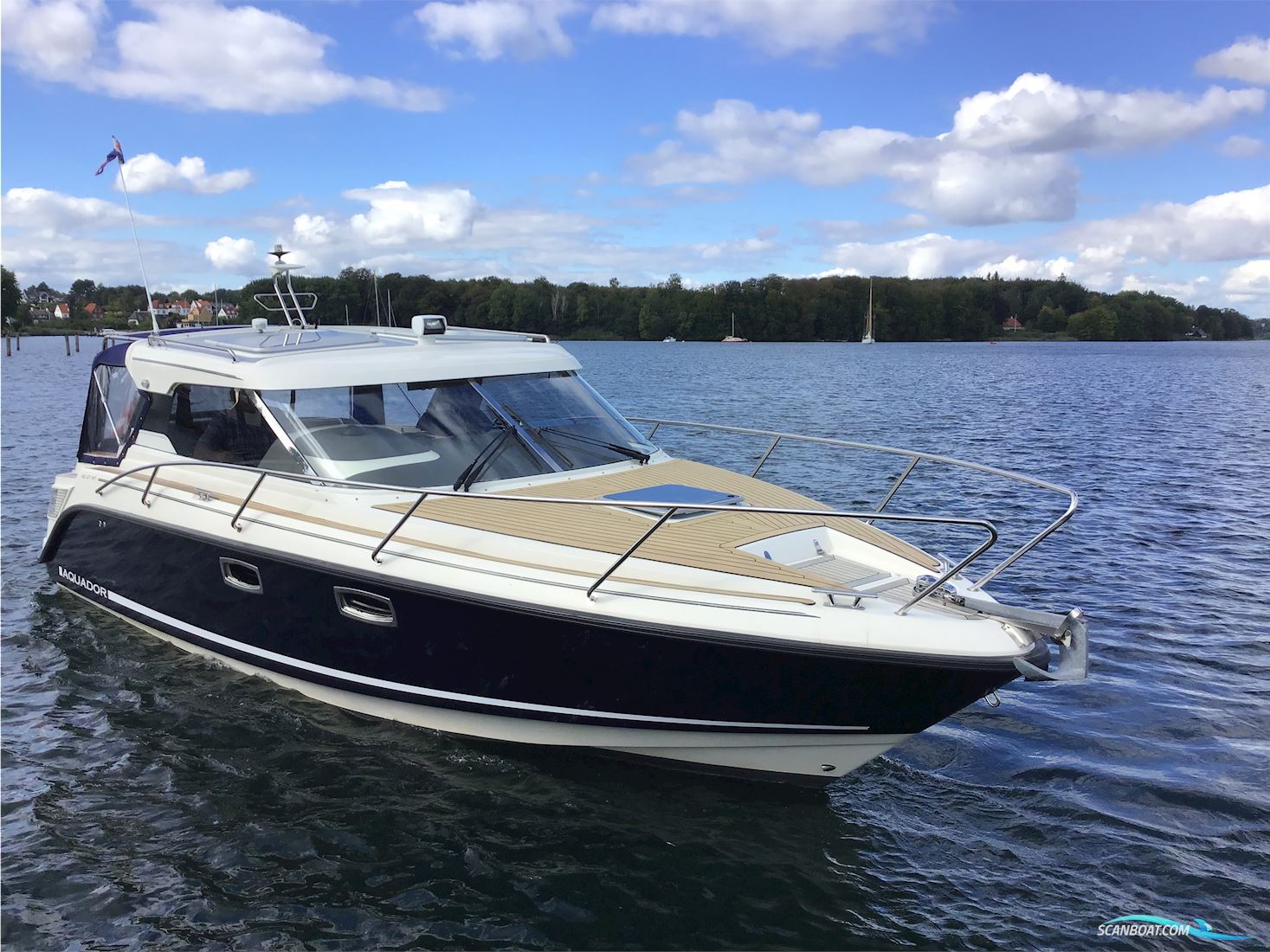 Aquador 27 HT Motorboot 2014, mit Mercury - Cummins motor, Dänemark