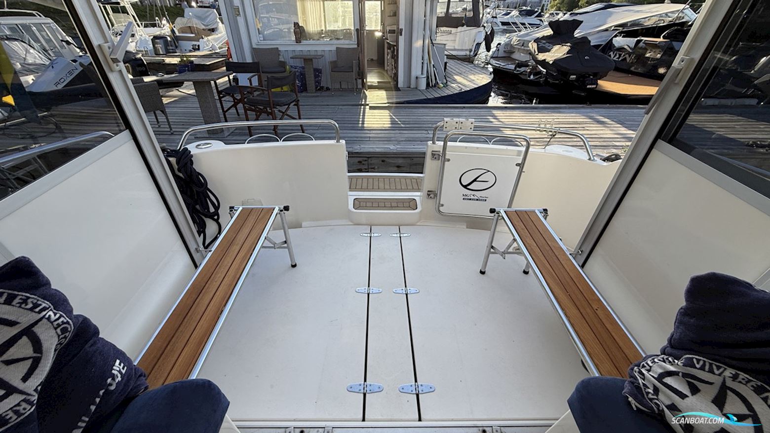 Aquador 28 C