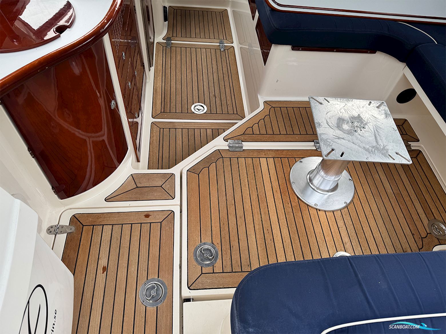 Aquador 28 DC