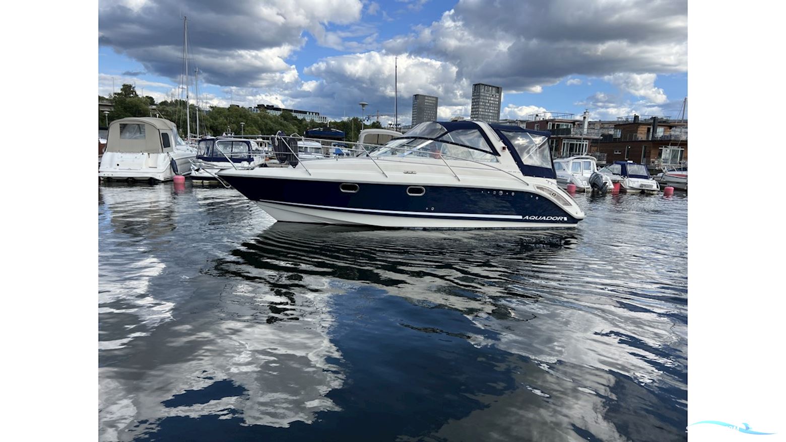 Aquador 28 DC Motorboot 2009, mit Mercruiser motor, Sweden