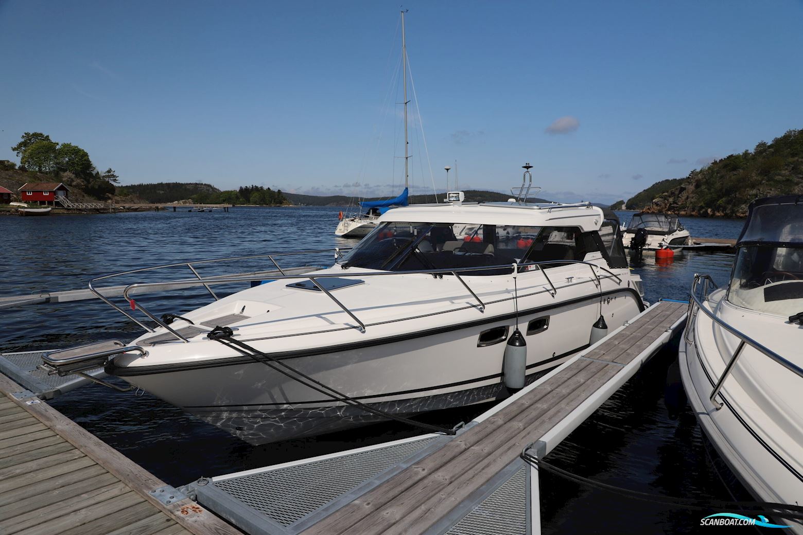 Aquador 28 HT Motorboot 2022, mit Mercury Diesel V6-270 hk motor, Sweden