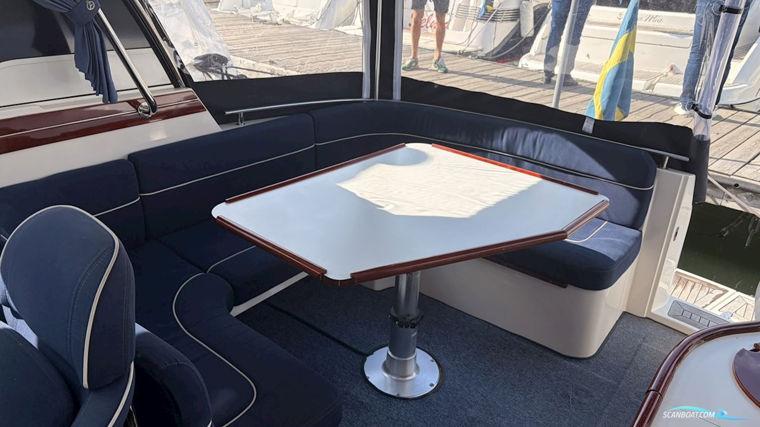 AQUADOR 28 HT