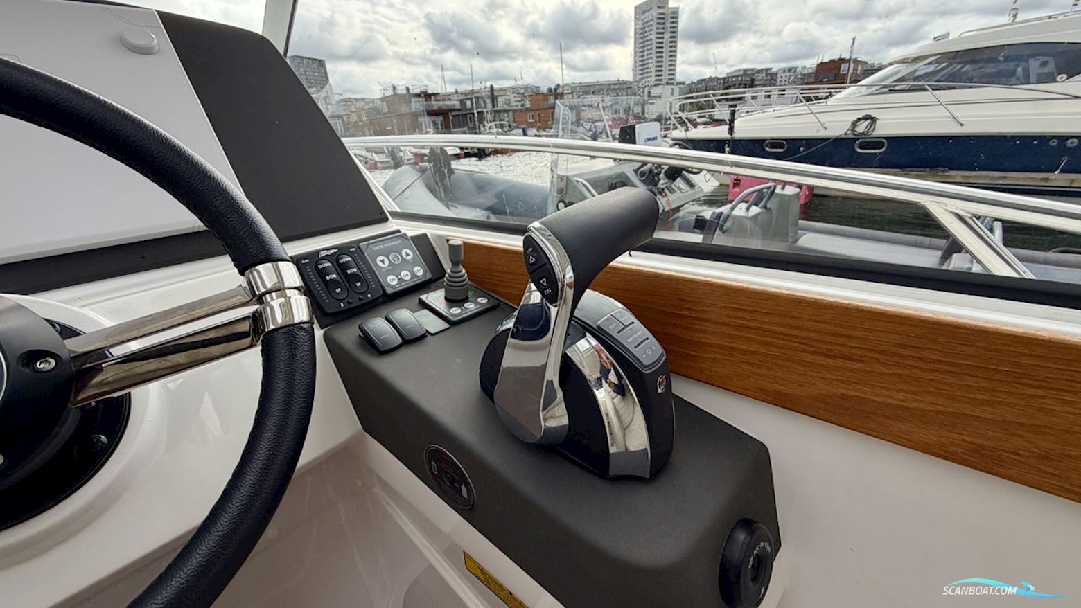 AQUADOR 28 HT