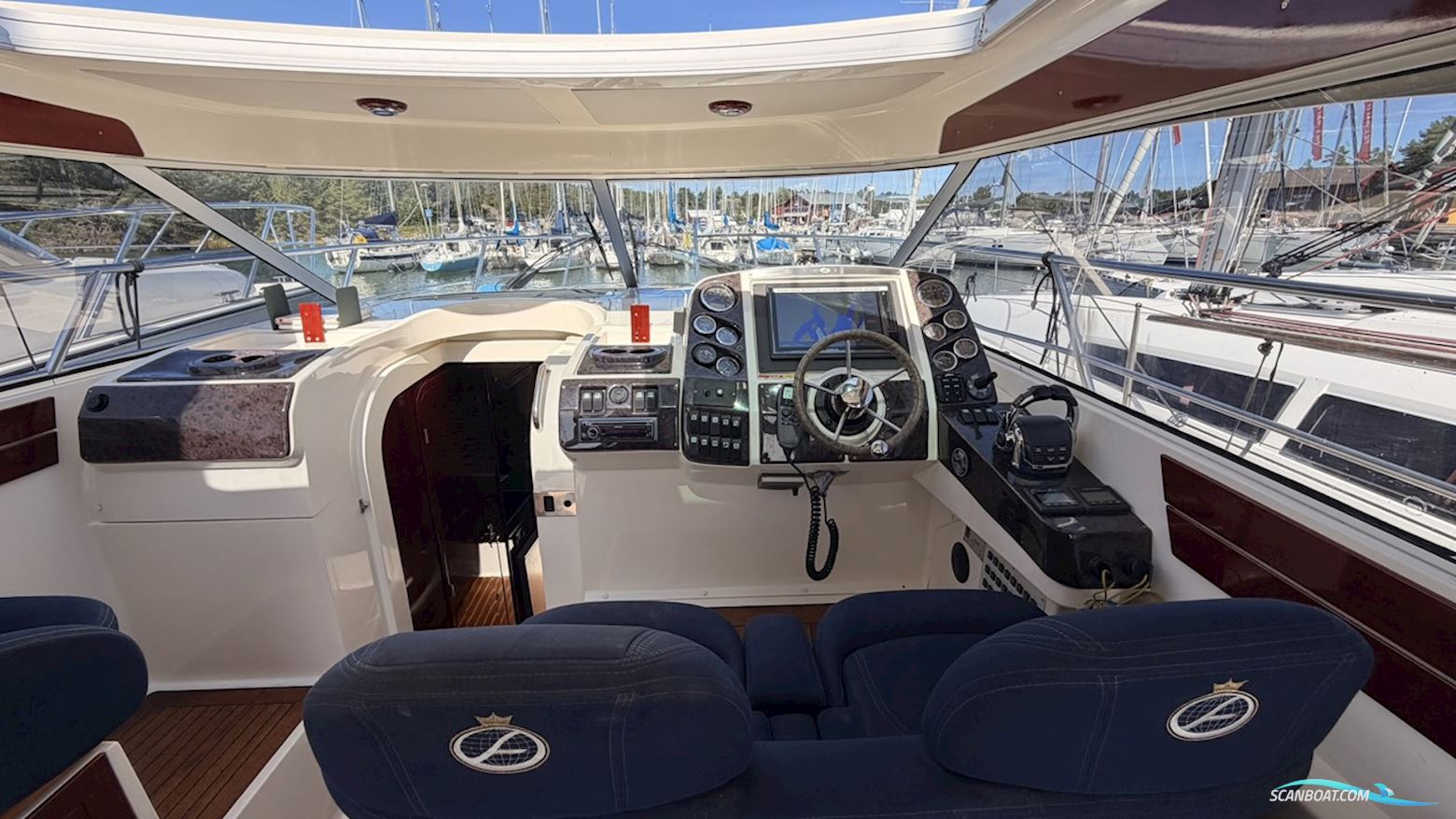 AQUADOR 33 HT