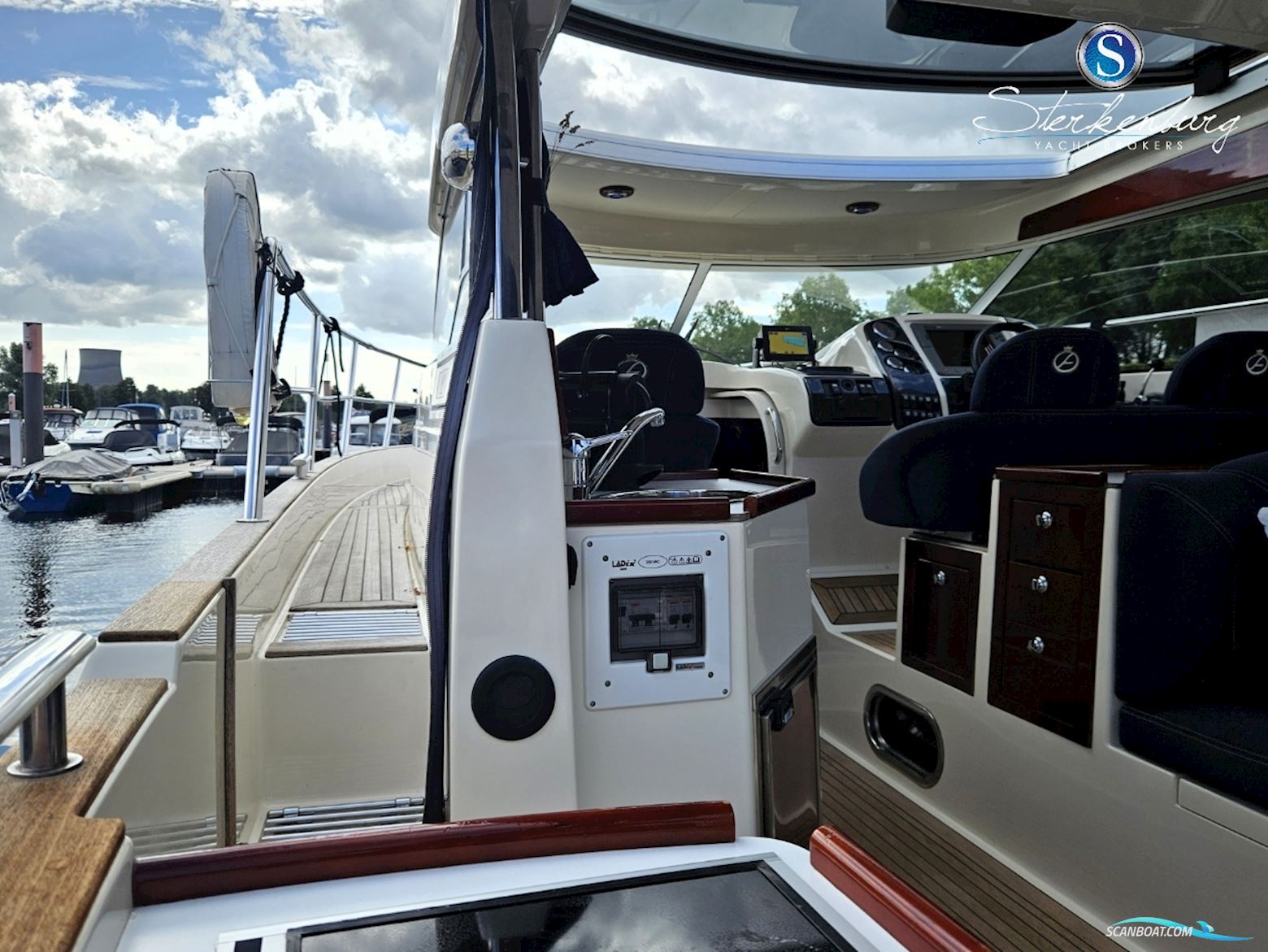 AQUADOR 33 HT