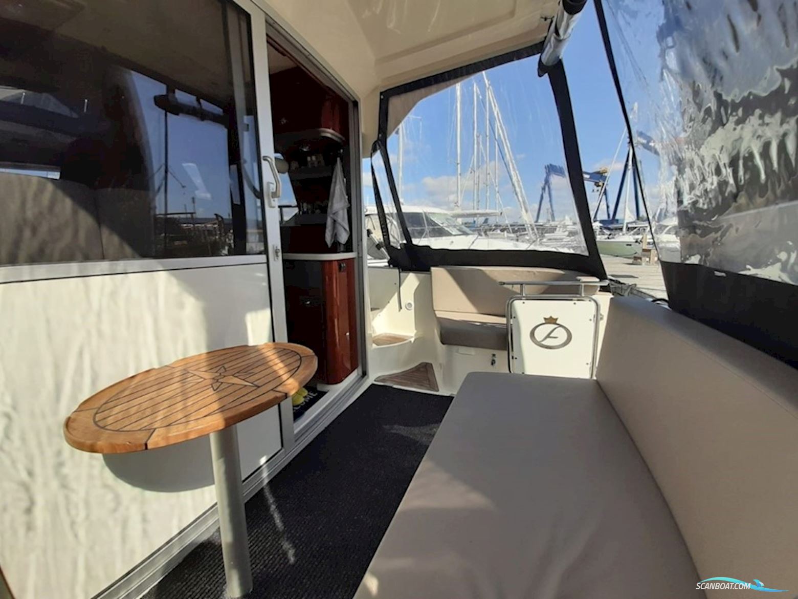 Aquador 35 C  2 x 260 Mercruiser 3.0 TDI