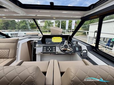 Aquador 400 HT Motorboot 2025, mit Volvo Penta motor, Deutschland
