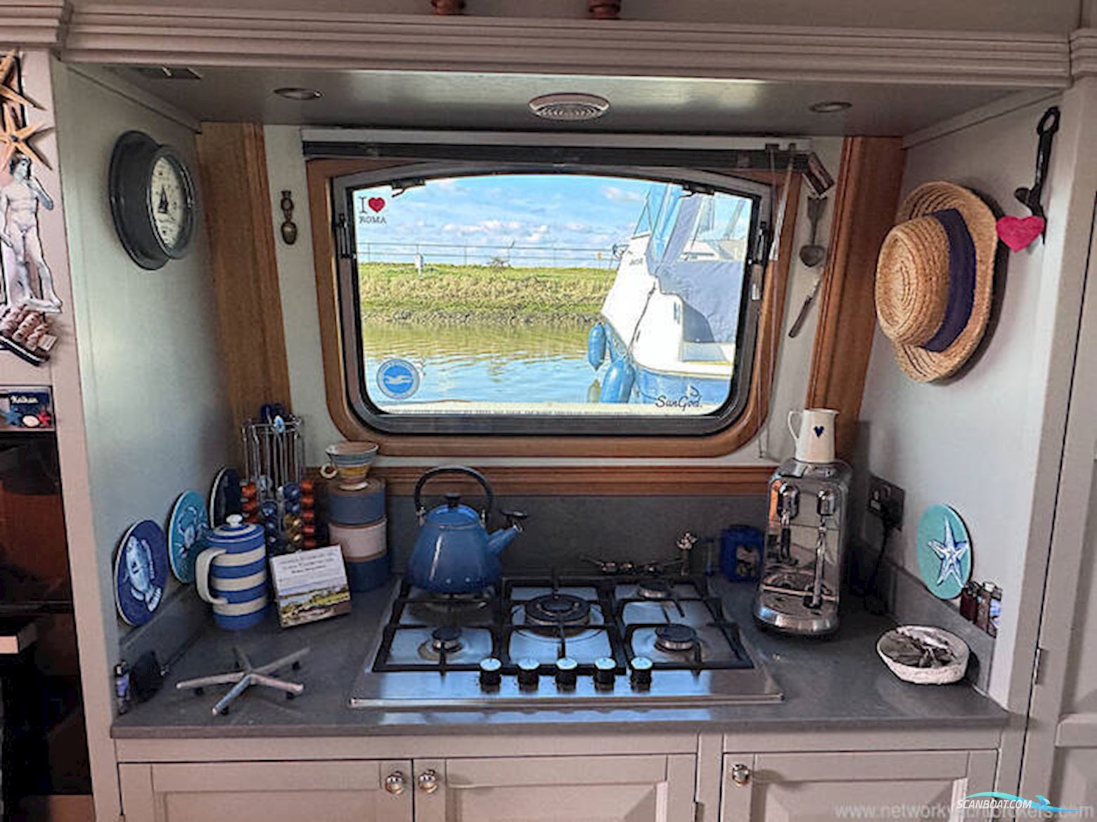 Aqualine Canterbury 70 Barge