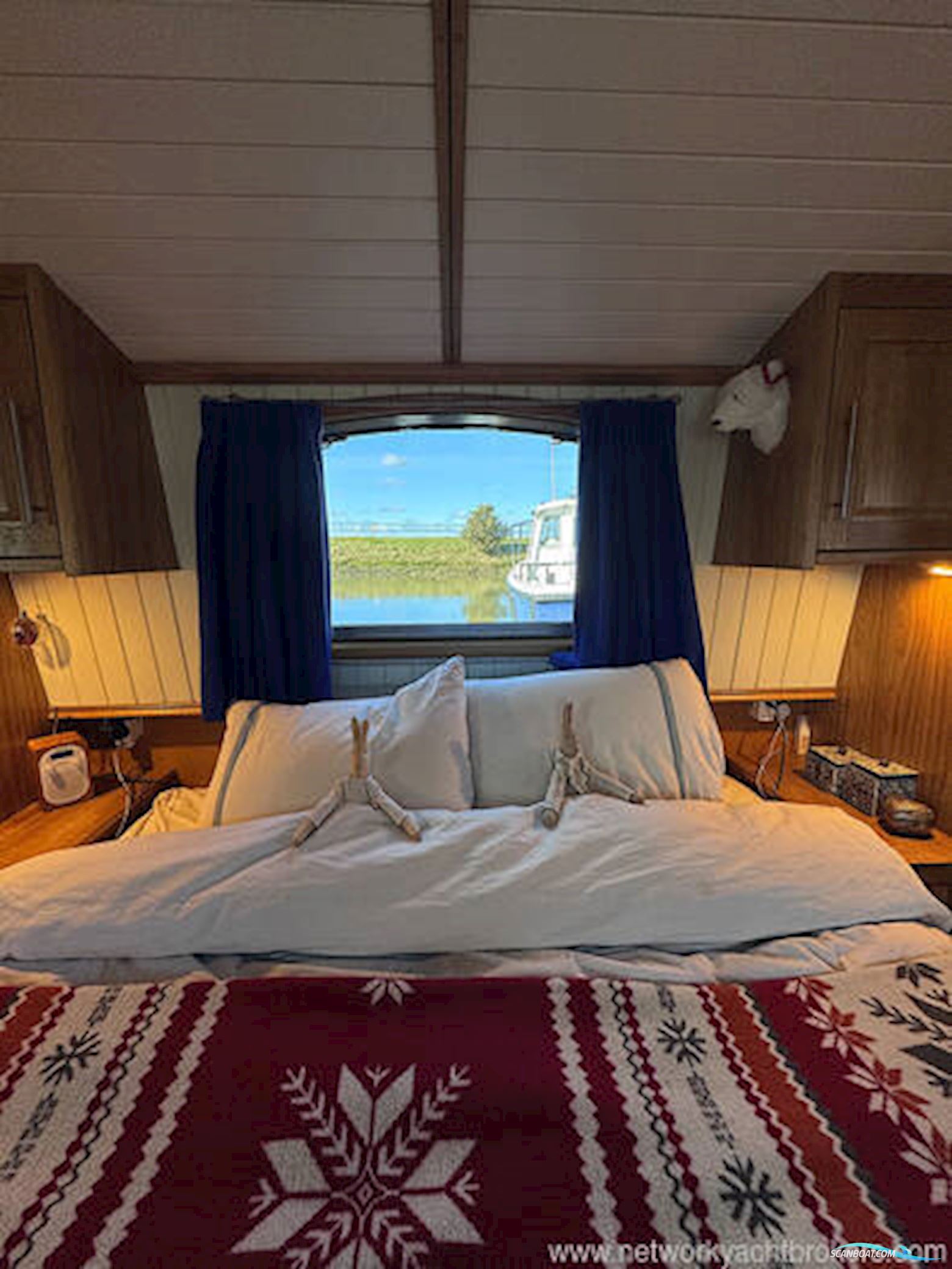 Aqualine Canterbury 70 Barge