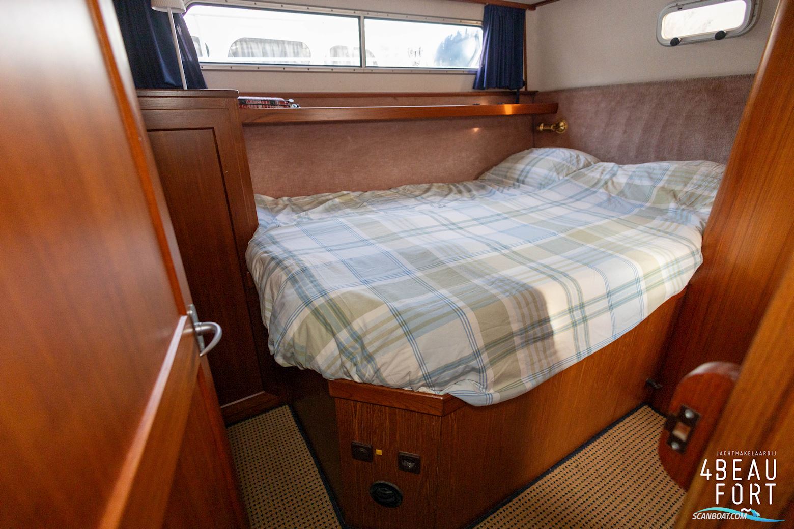 Aquanaut Beauty 1050 AK