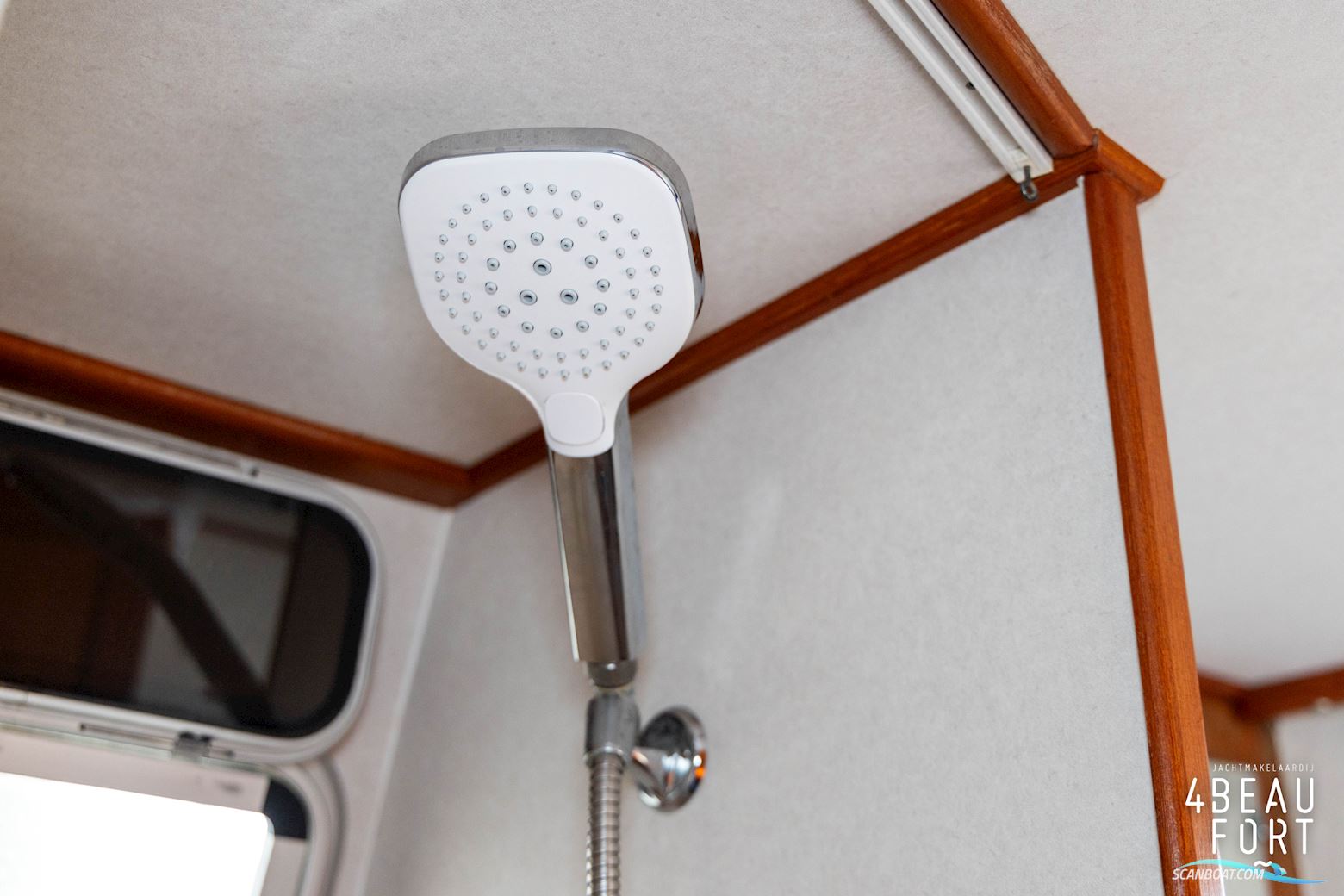 Aquanaut Beauty 1050 AK