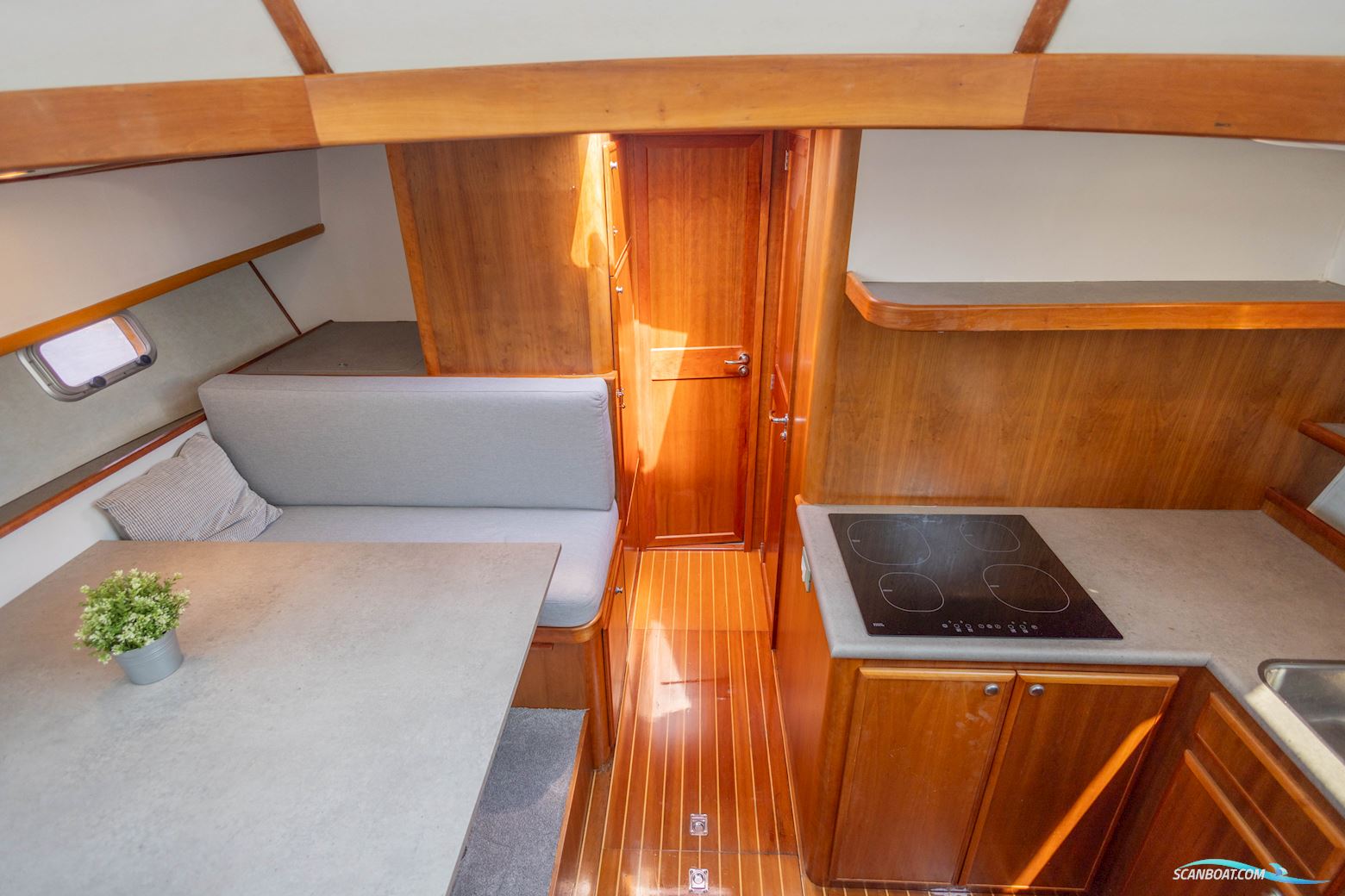 Aquanaut Drifter 1500 Pilot House