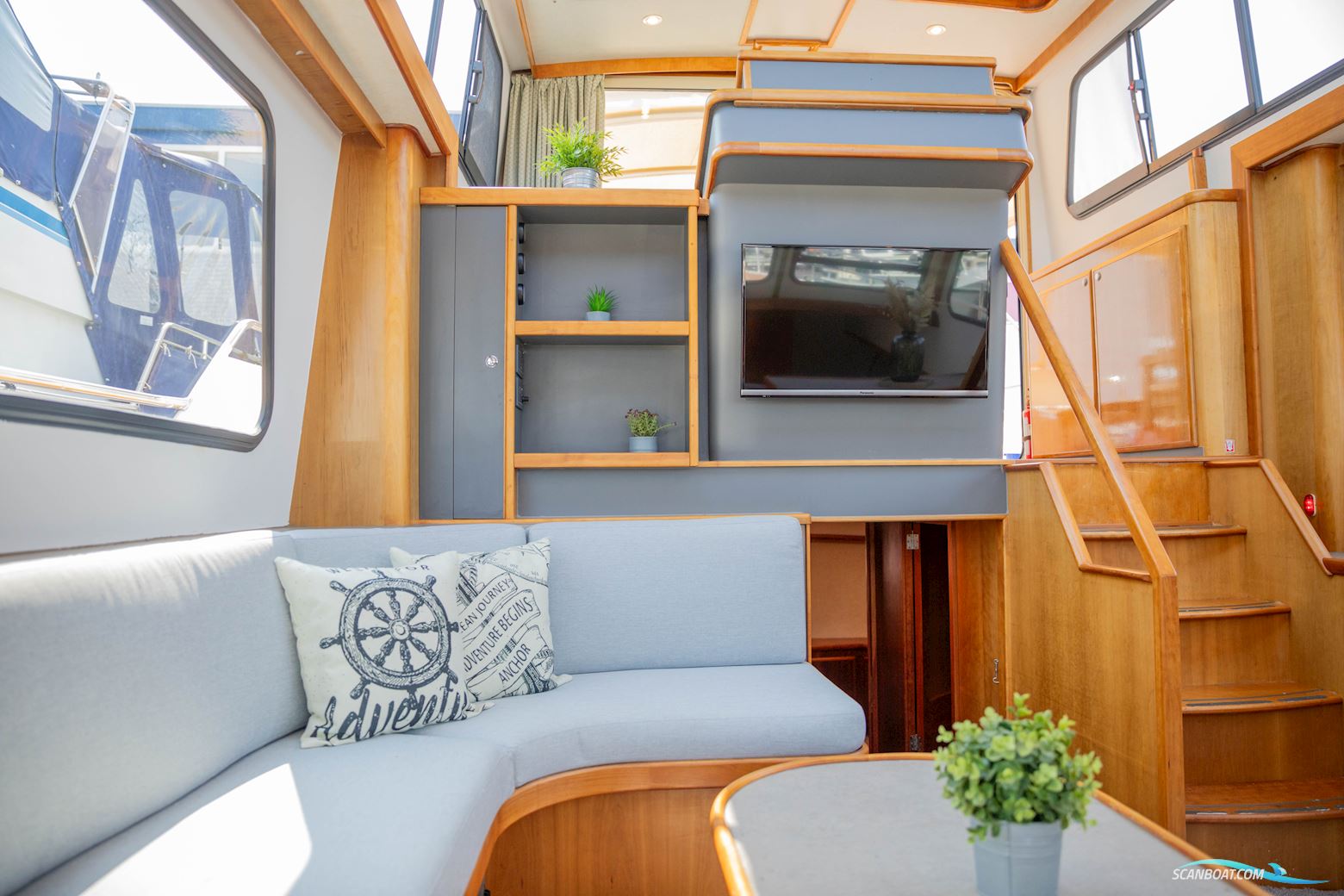 Aquanaut Drifter 1500 Pilot House