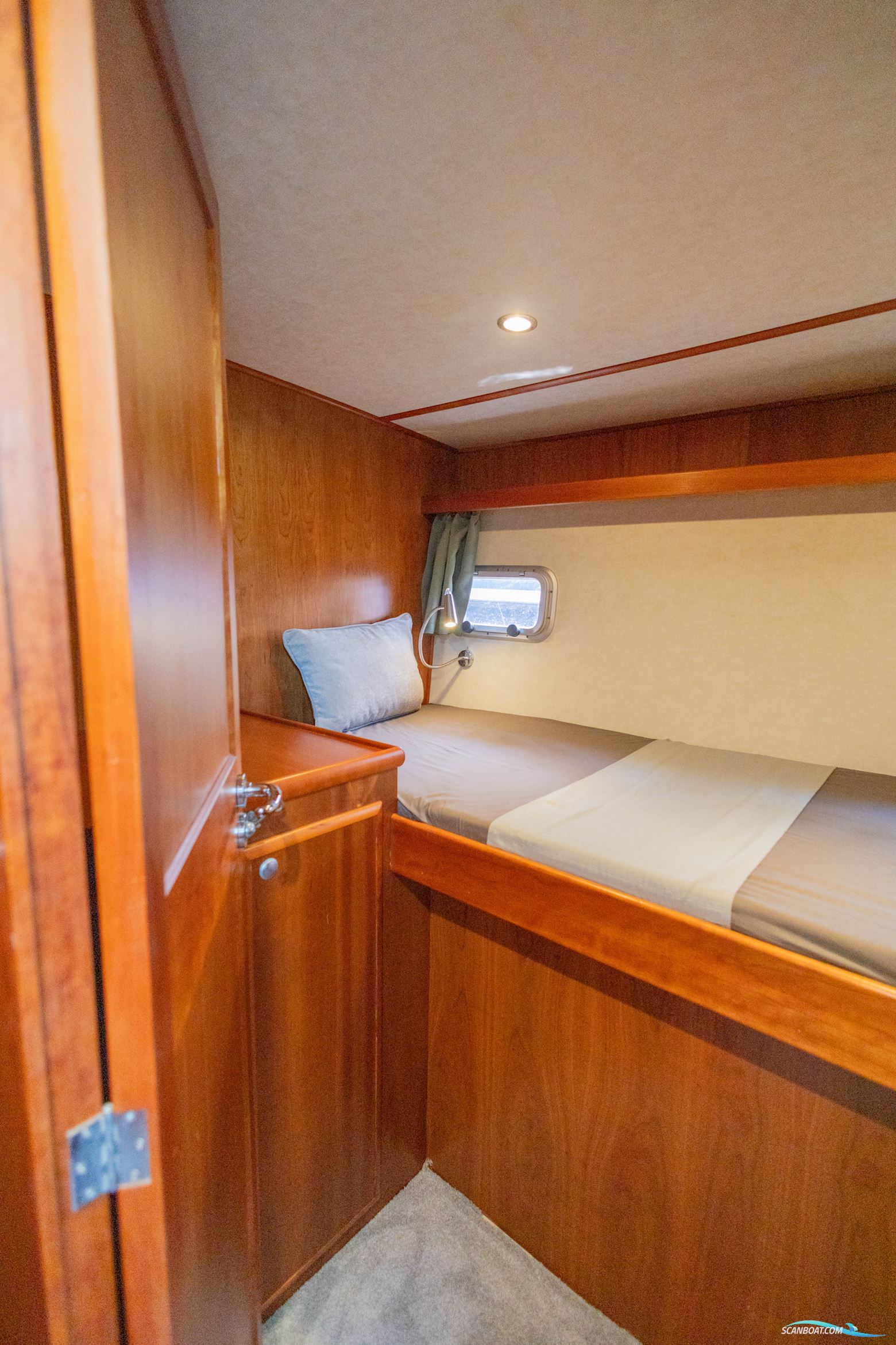 Aquanaut Drifter 1500 Pilot House