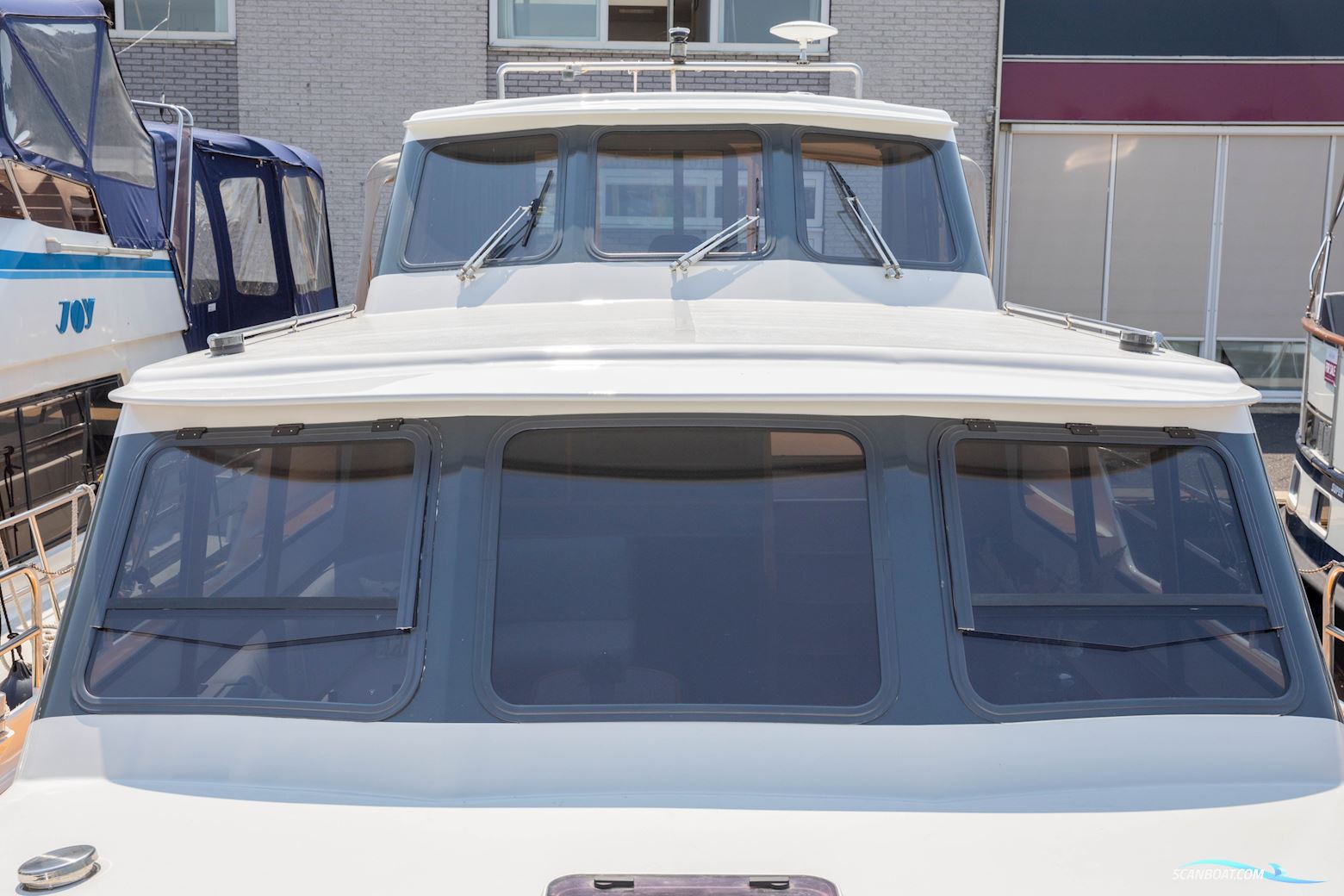 Aquanaut Drifter 1500 Pilot House