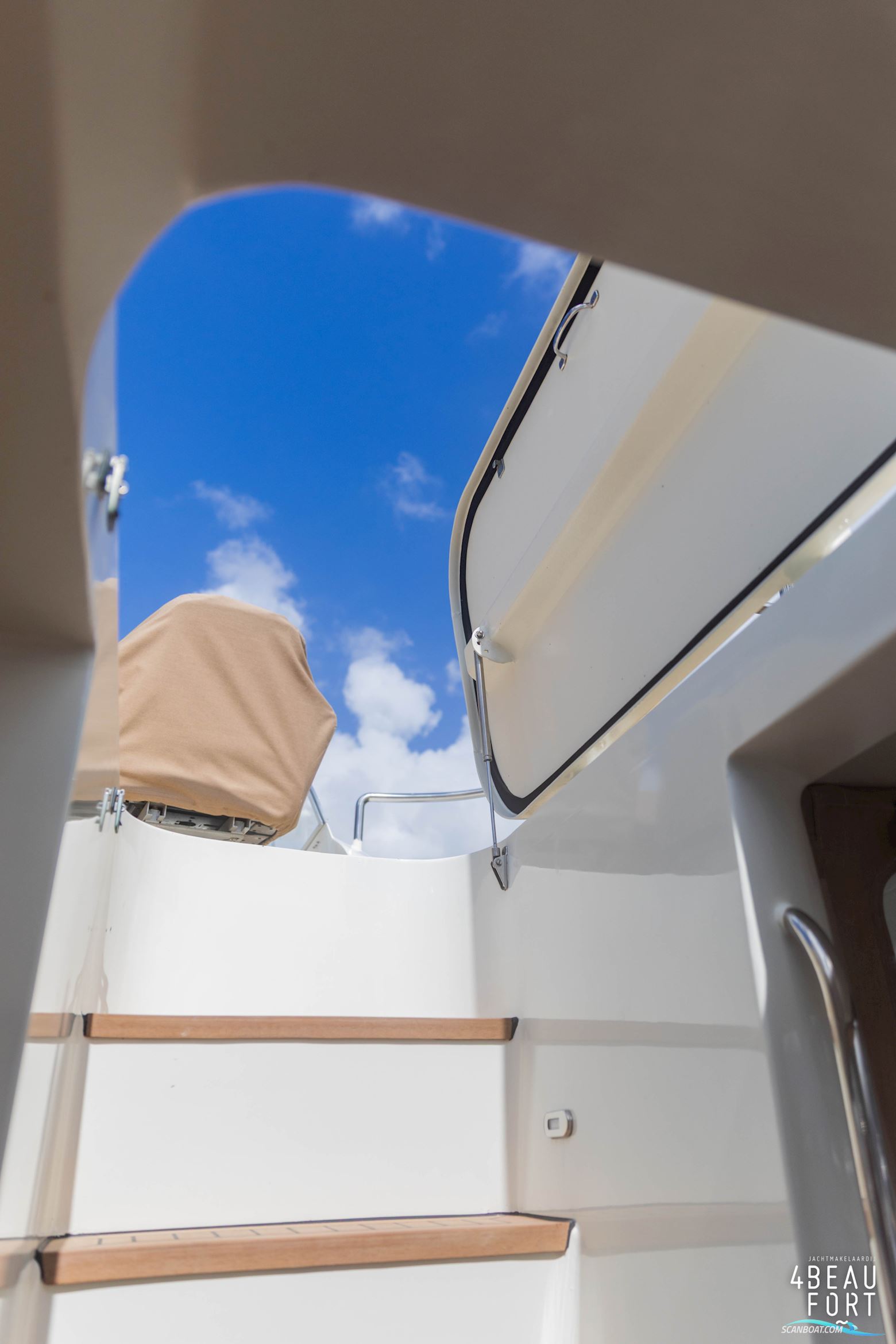 Aquanaut European Voyager 1300 II Admiraal uitvoering