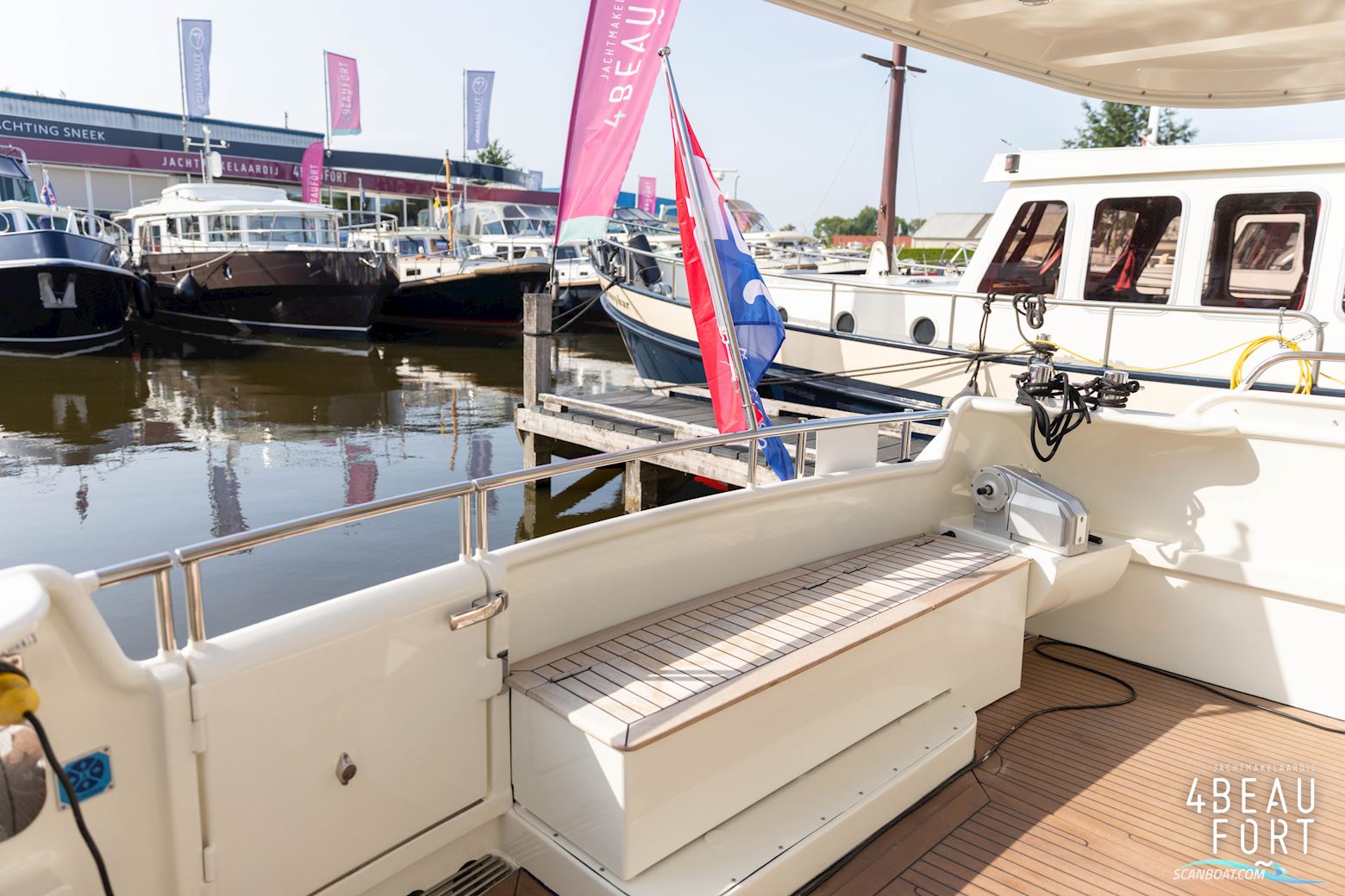 Aquanaut European Voyager 1300 II Admiraal Uitvoering Stabilisatoren