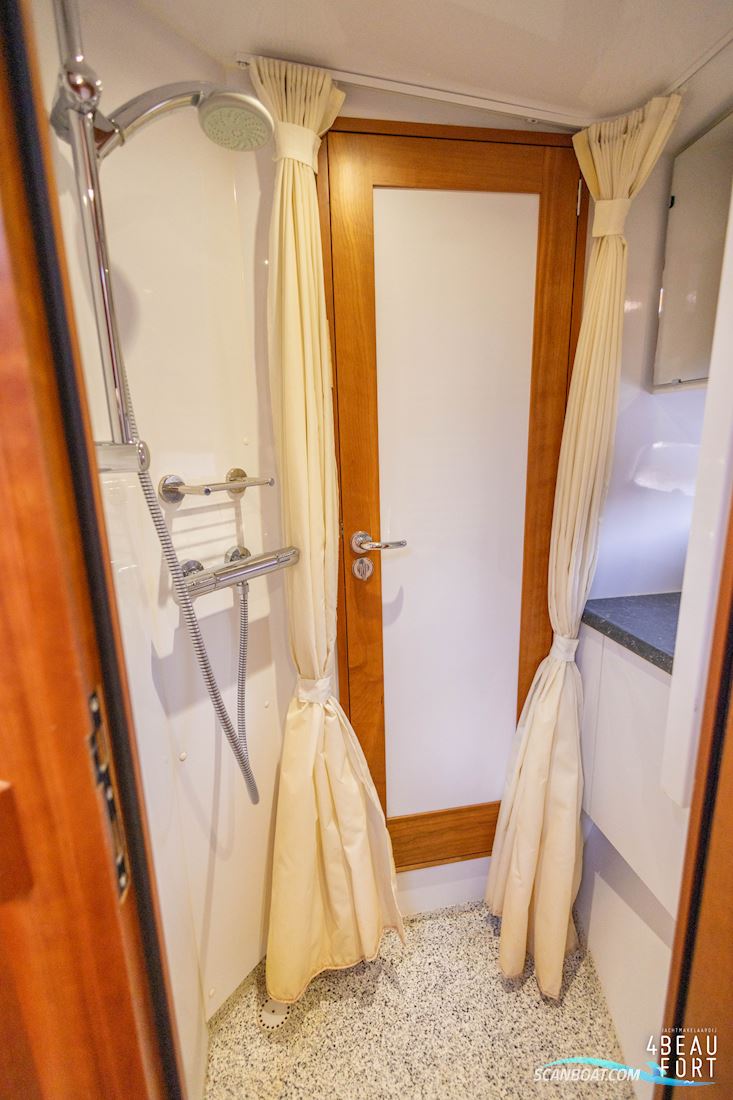 Aquanaut European Voyager 1300