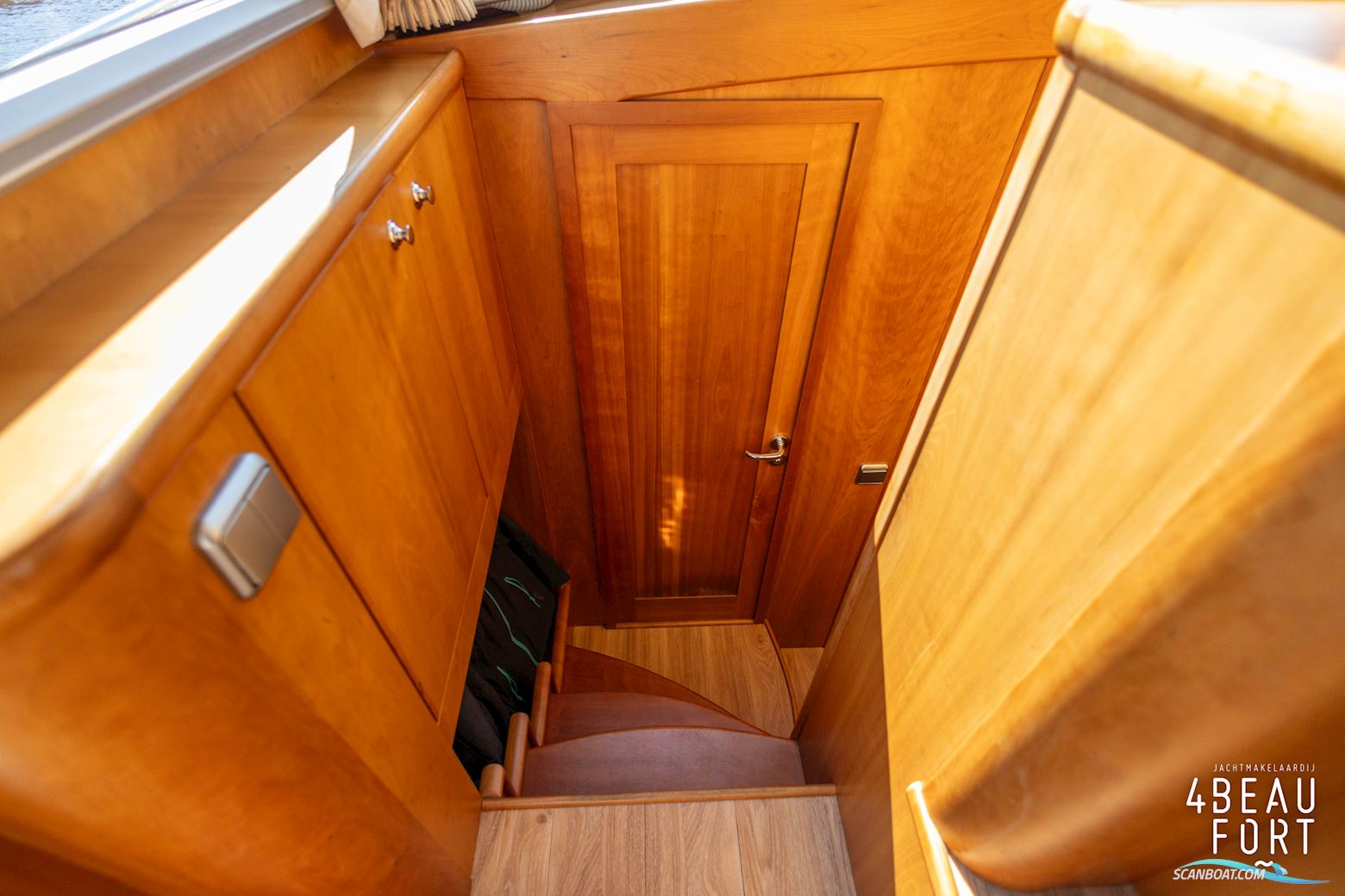 Aquanaut European Voyager 1300