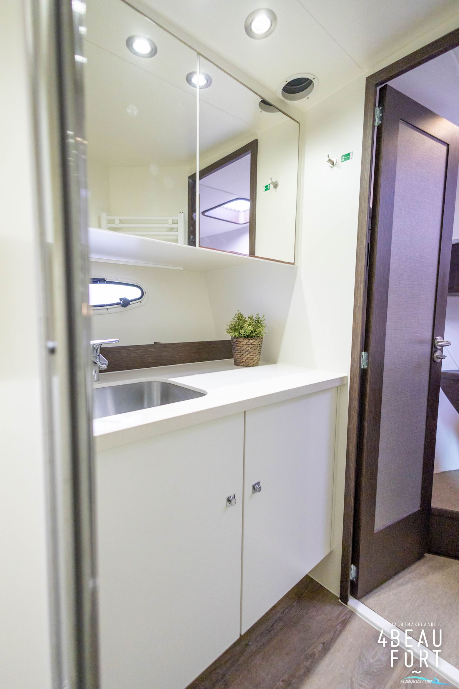 Aquanaut European Voyager 1500 II