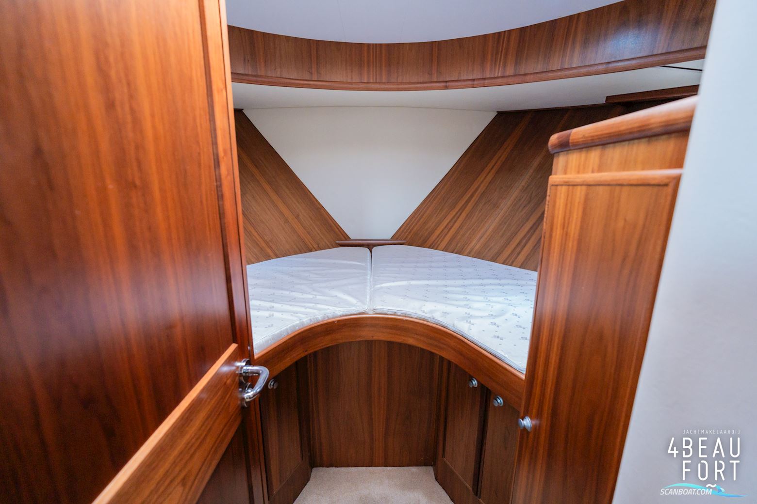 Aquanaut Privilege 1350