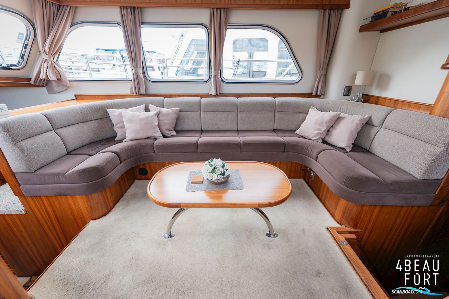 Aquanaut Privilege 1350