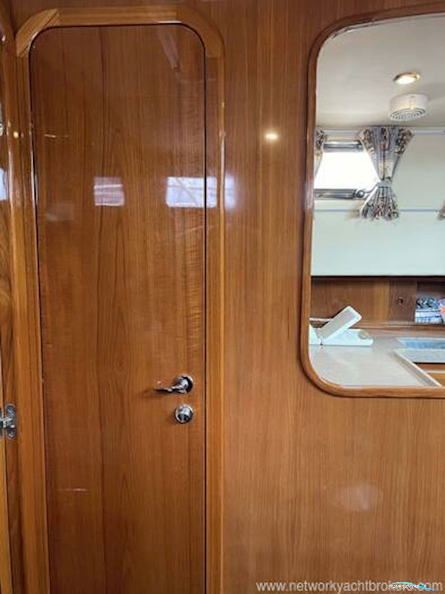 Aquastar 38 Aft Cabin