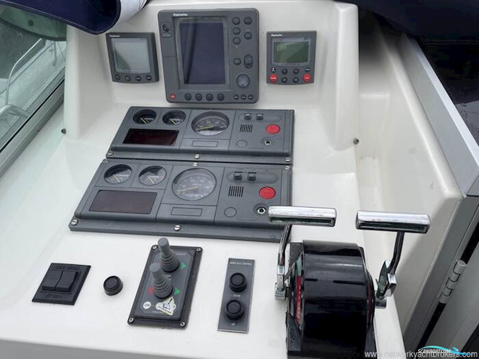 Aquastar 38 Aft Cabin