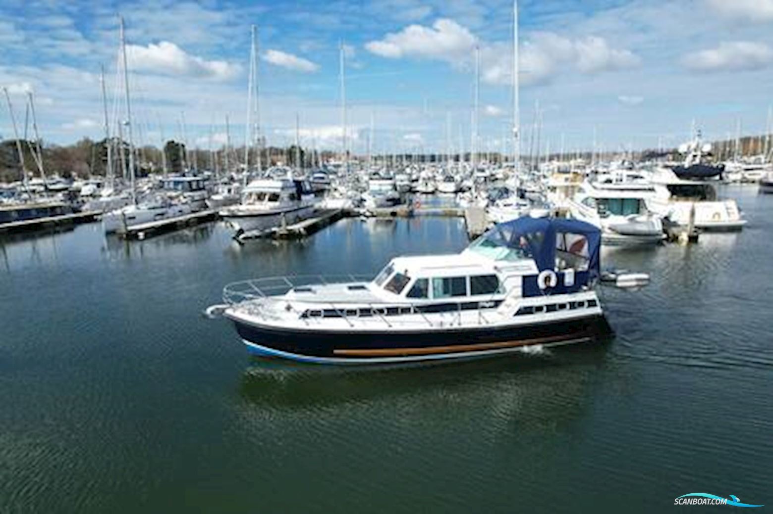 Aquastar 38 Motorboot 2001, mit Volvo Penta Kamd44 motor, England