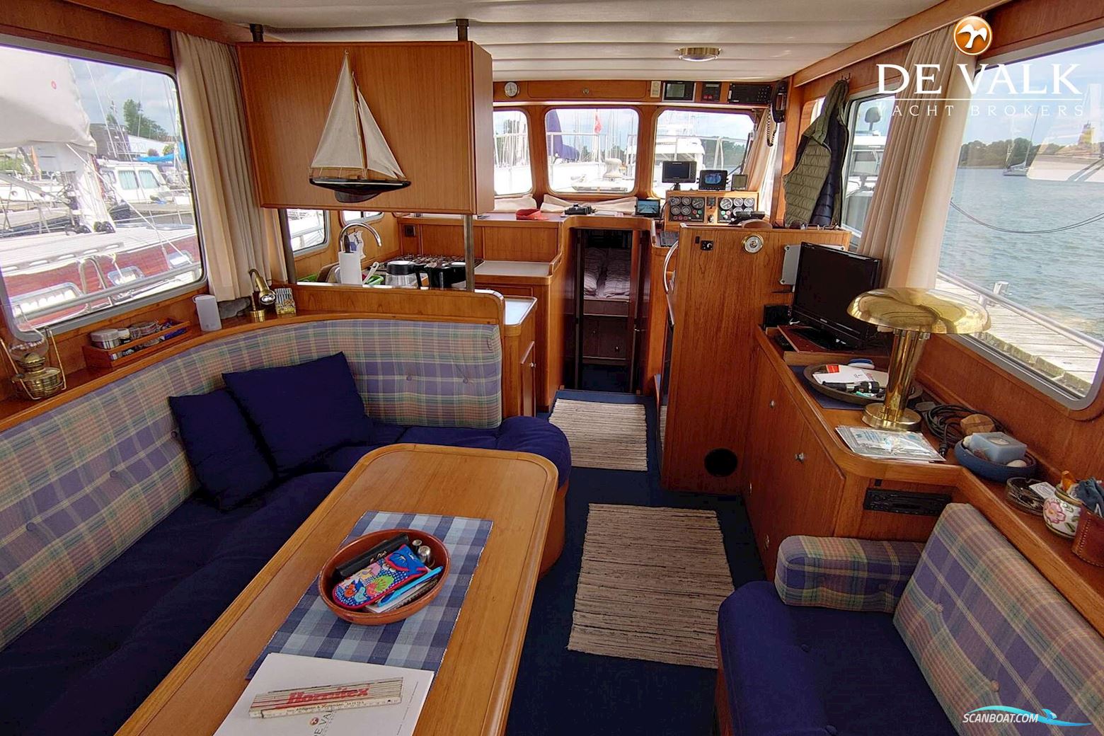 Aquastar 43 Fisherman