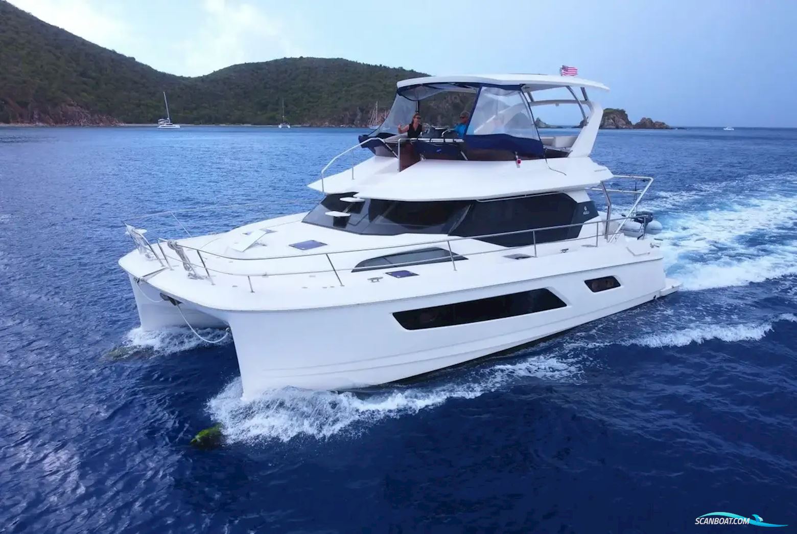 Aquila 44 Yacht