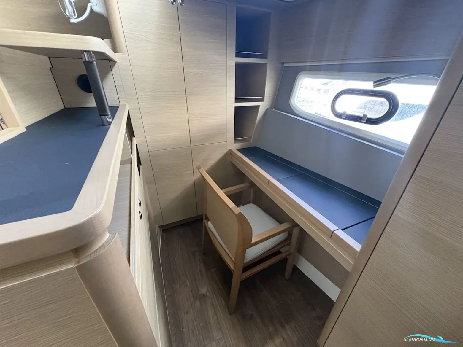 Aquila 44 Yacht