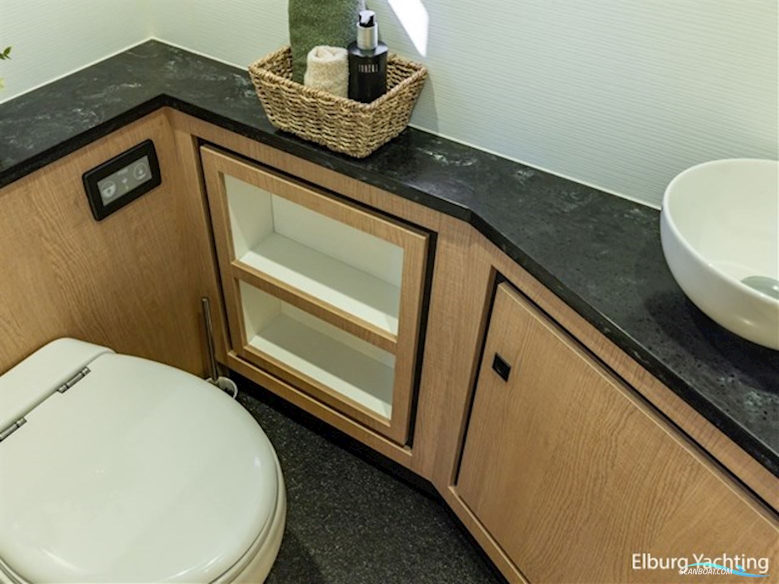 Argos 13.50 - Three Cabin - Sunroof