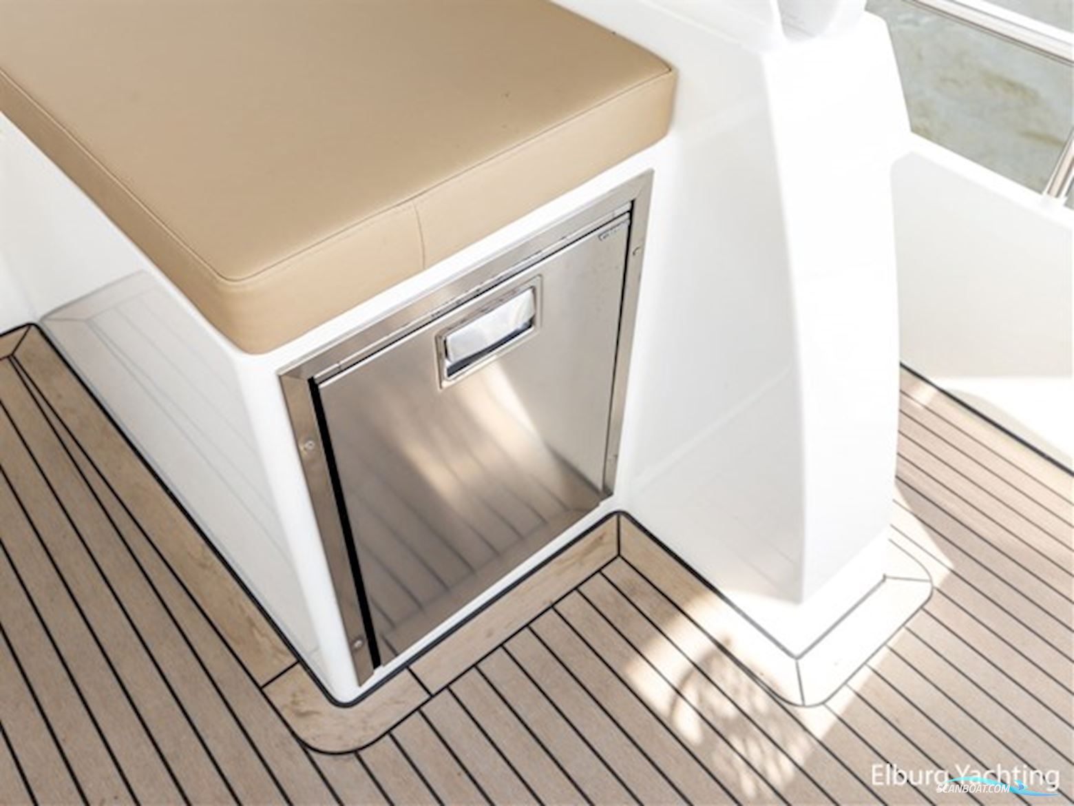 Argos 13.50 - Three Cabin - Sunroof