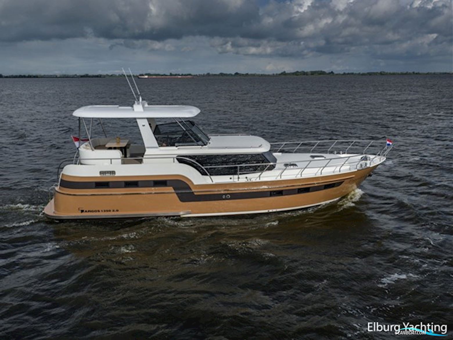 Argos 13.50 - Three Cabin - Sunroof