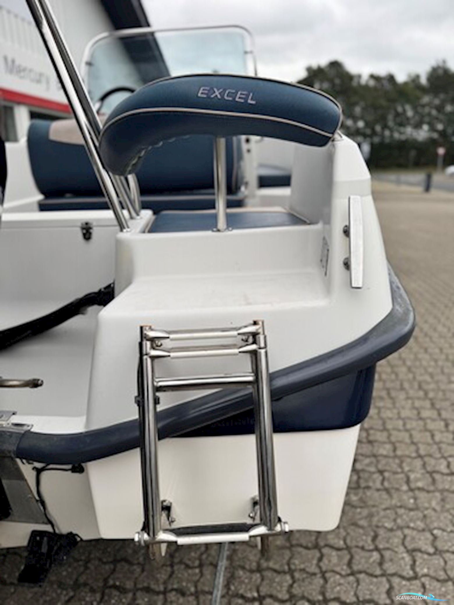 Askeladden 525 Excel Topline Med 115 hk Mercury-Efi 4 Takt og Brenderup 1300 kg Bådtrailer