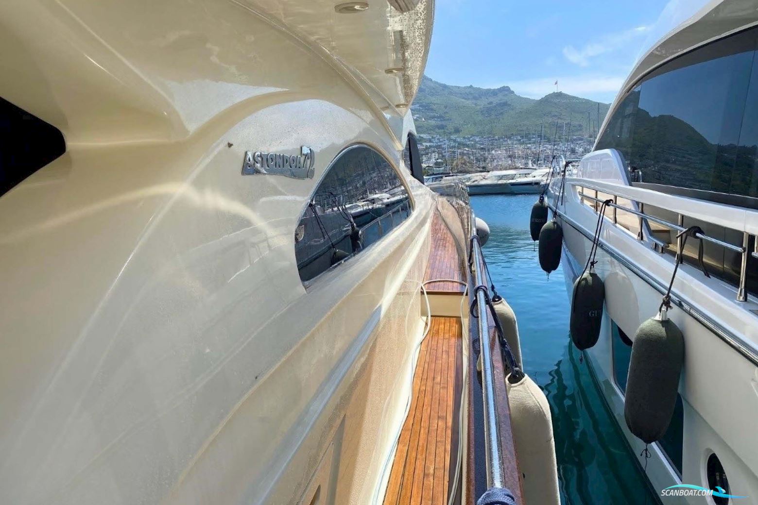 Astondoa 72 Glx