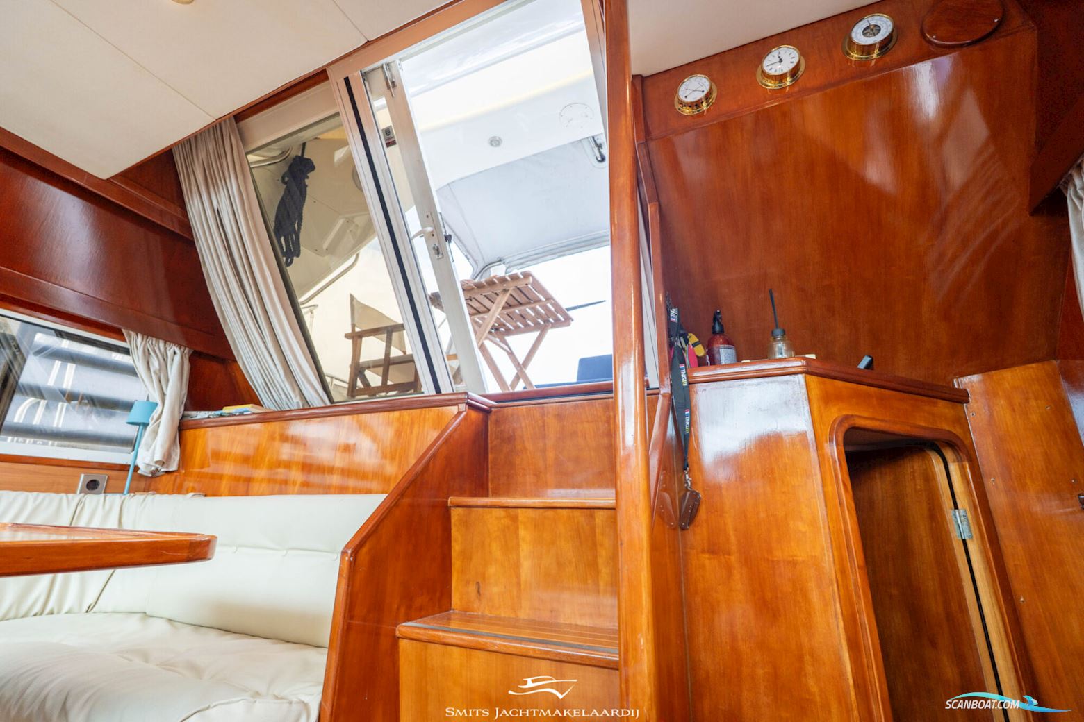 Astor 37 Flybridge